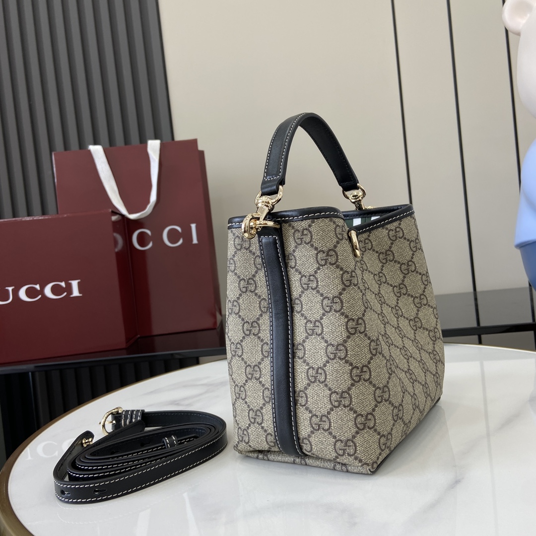 Bagsaaa Gvc*1 GG Emblem Mini Bucket Bag 815118 beige & black - 19x18x11 cm