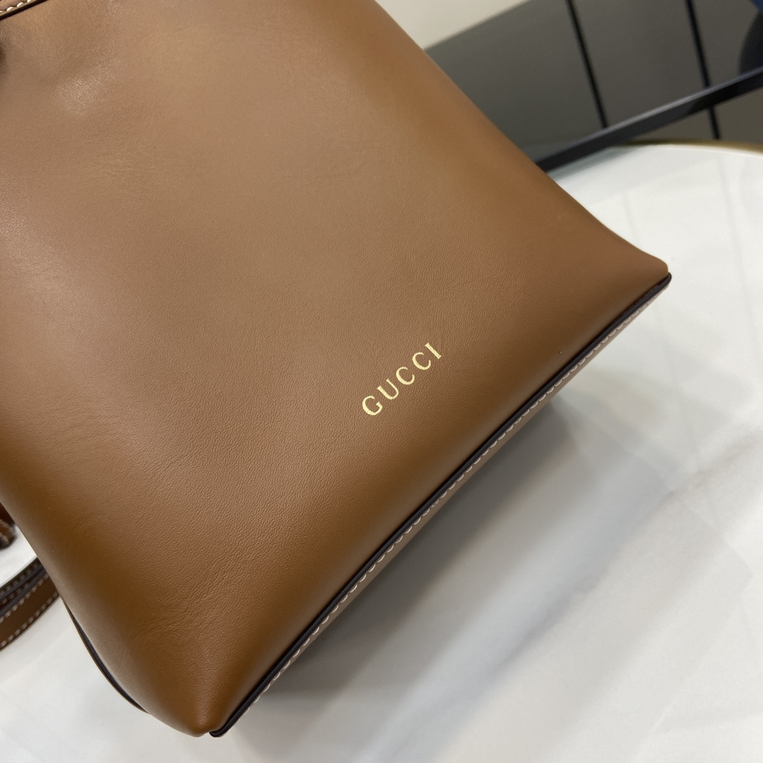Bagsaaa Gvc*1 GG Emblem Mini Bucket Bag 815118 brown - 19x18x11 cm