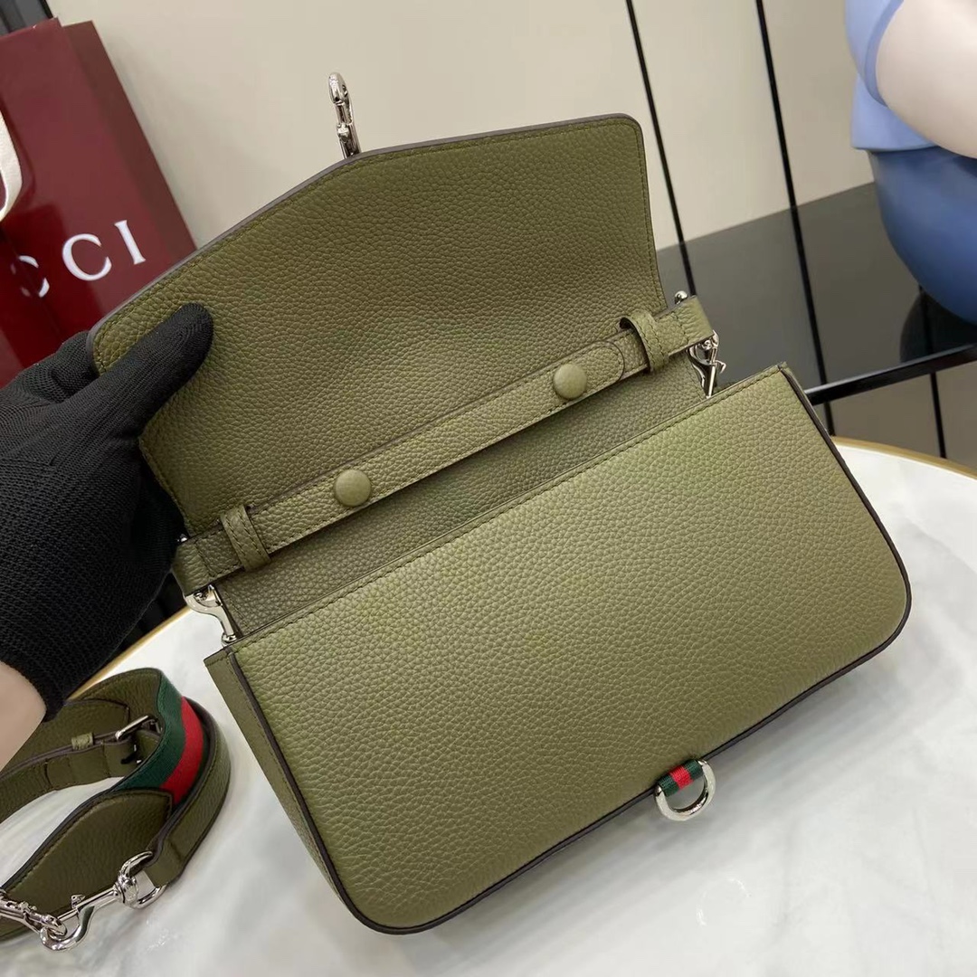 Bagsaaa Gvc*1 Small crossbody bag with hook closure 821623 green - 23.5cm
