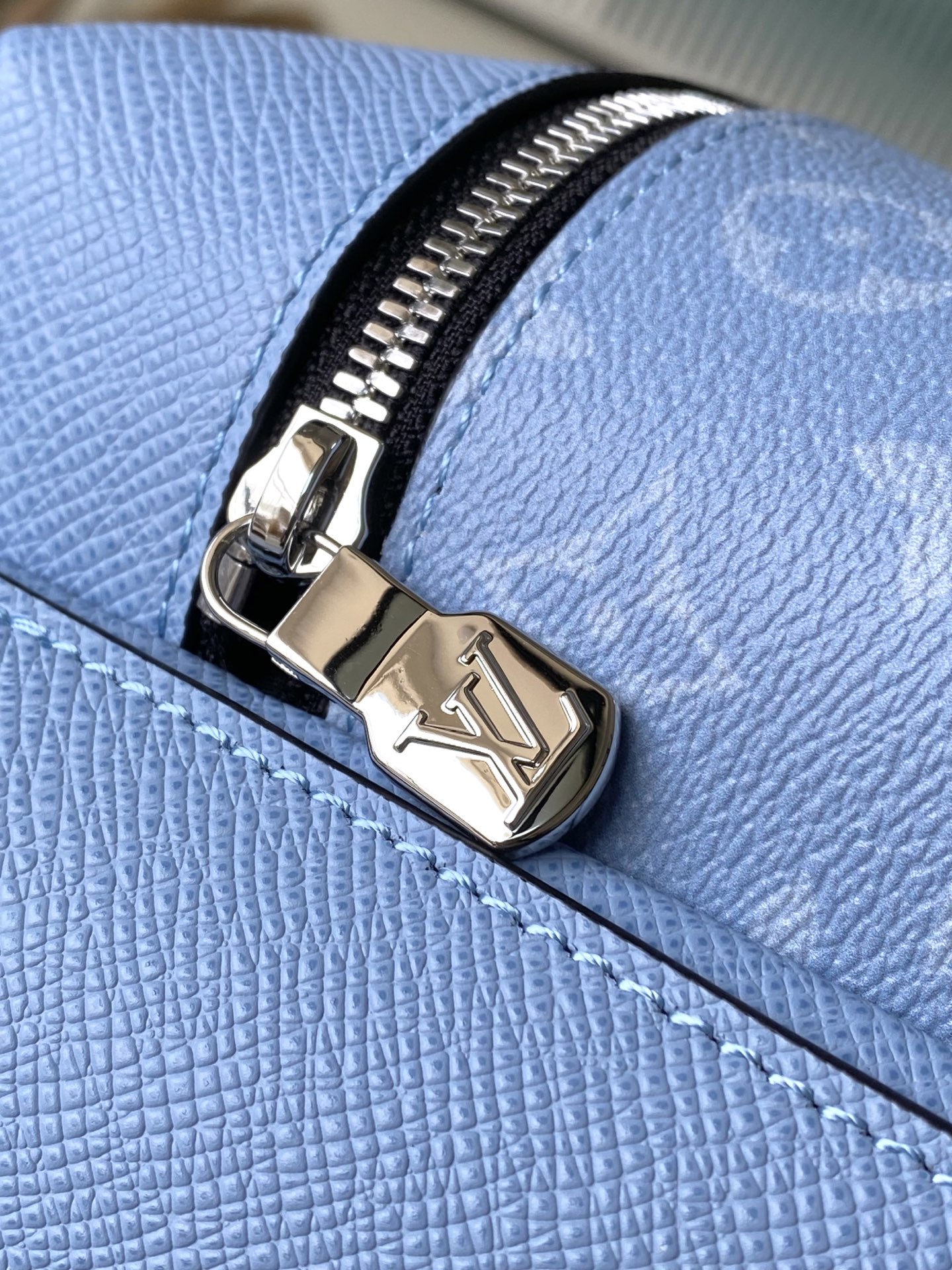 Bagsaaa LV M14072 Discovery Backpack PM Sky Blue - 38cm