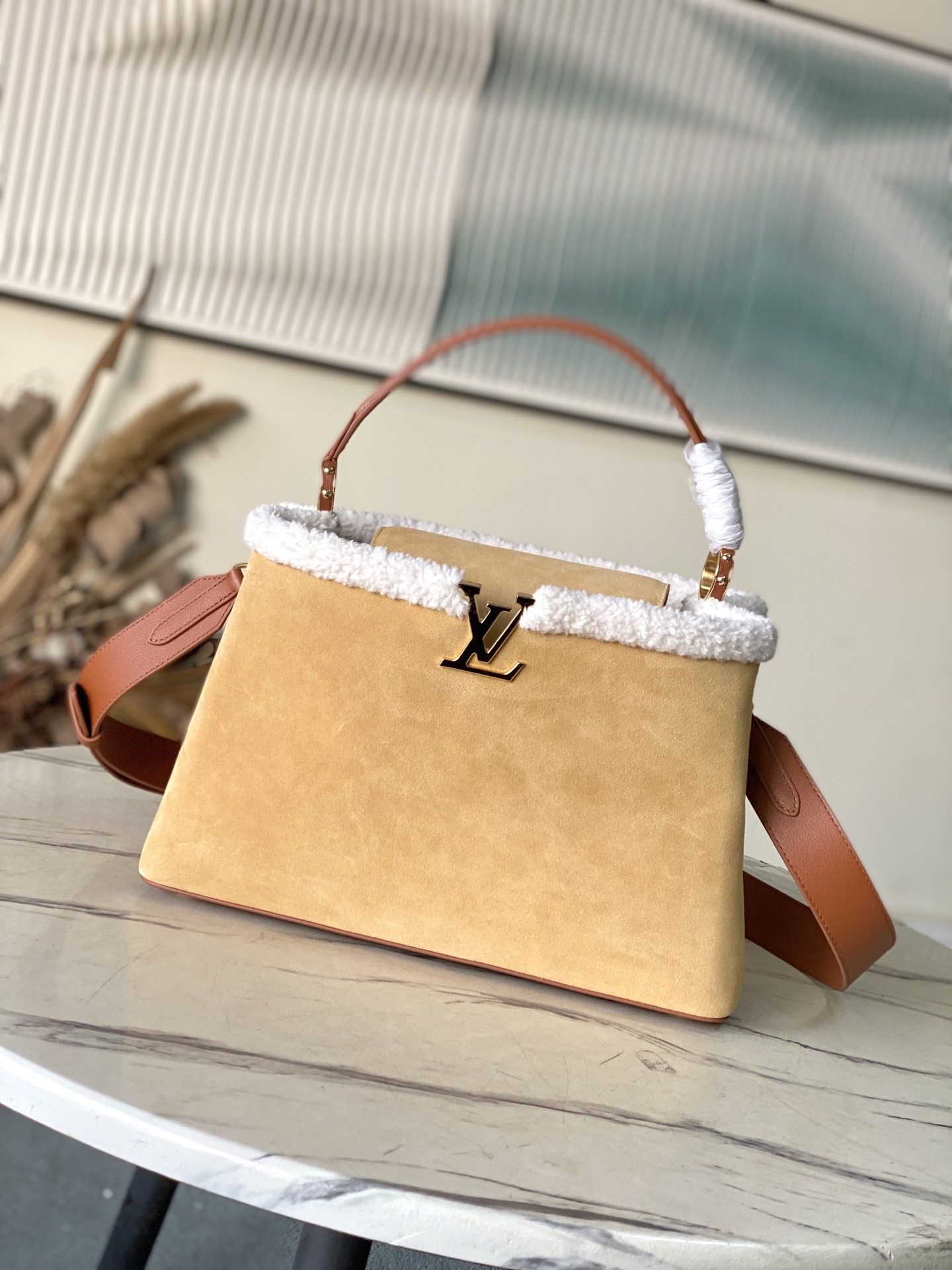 Bagsaaa LV M12784 Capucines GM Souple Beige Suede - 38cm