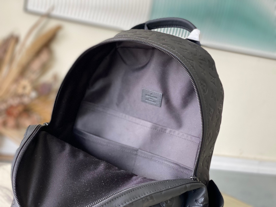 Bagsaaa LV M46553 Discovery Backpack Black - 38cm