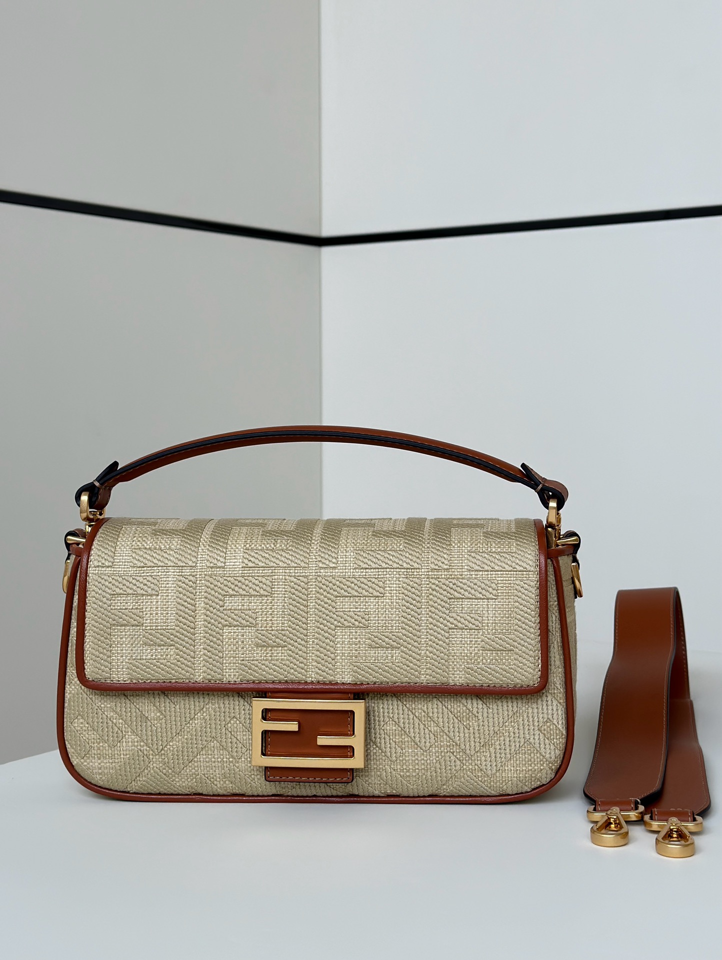 Bagsaaa F**di Baguette Natural straw bag with FF embroidery - 27cm