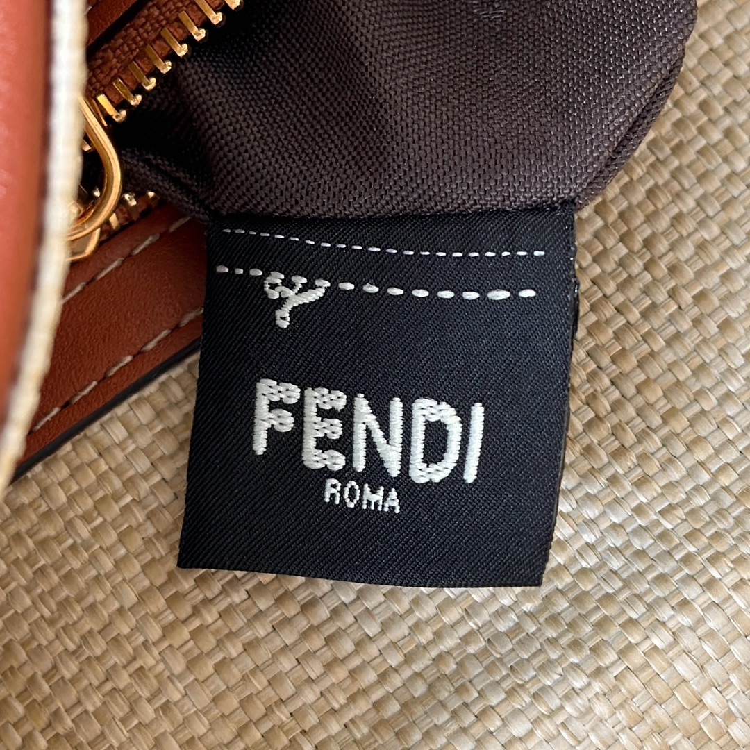 Bagsaaa F**di Baguette Natural straw bag with FF embroidery - 27cm