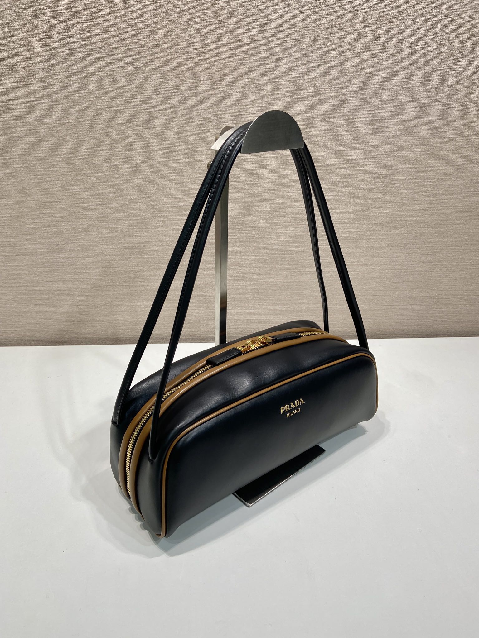 Bagsaaa Pra*a Swing smooth leather shoulder bag 1BC249 black - 28cm