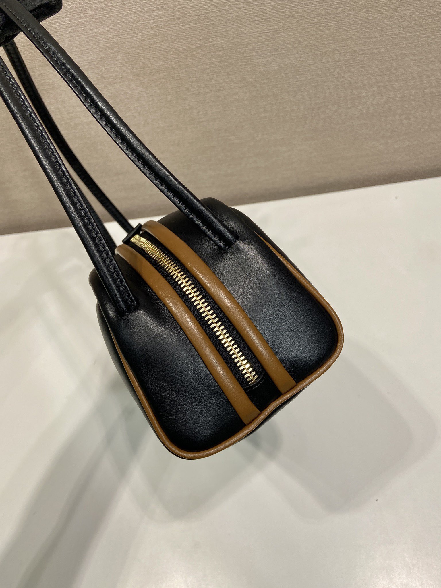 Bagsaaa Pra*a Swing smooth leather shoulder bag 1BC249 black - 28cm