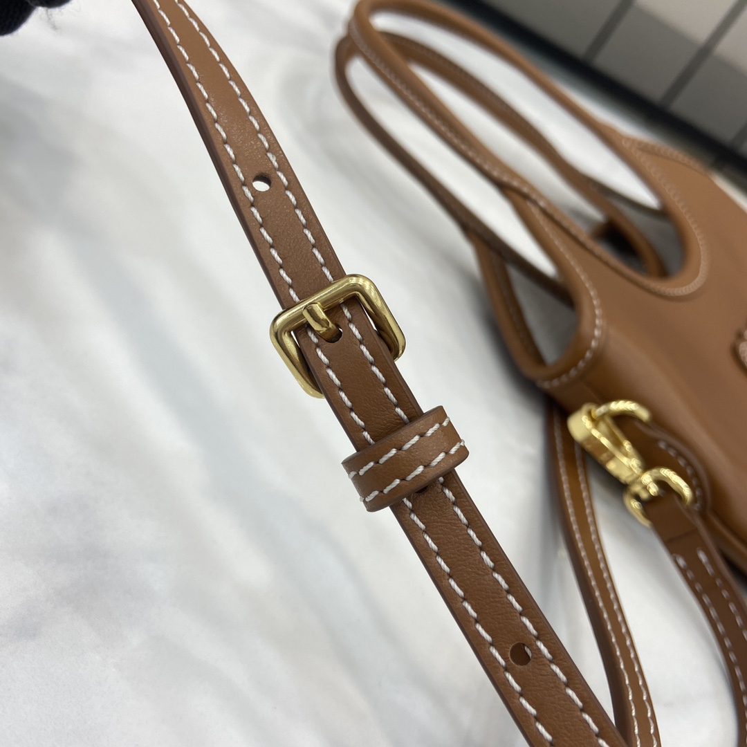 Bagsaaa Miu Miu IVY leather handbag 5BA281 brown - 24cm