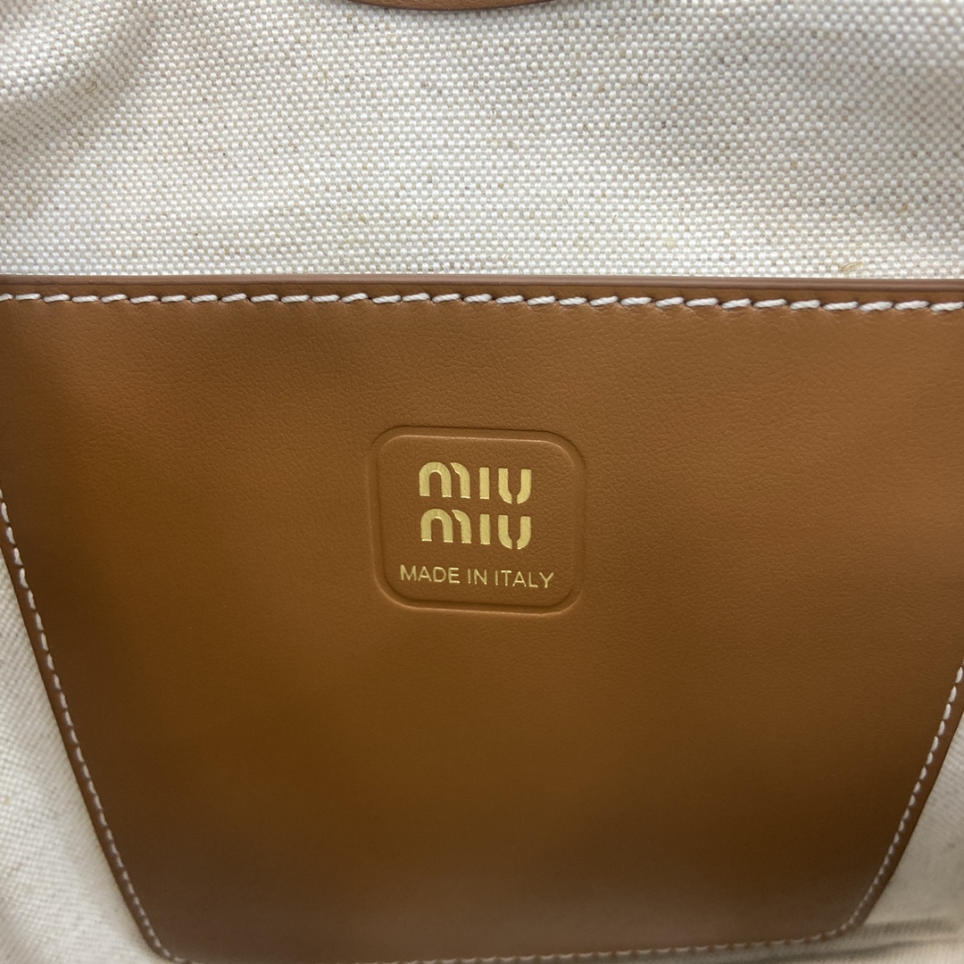Bagsaaa Miu Miu IVY leather handbag 5BA281 brown - 24cm