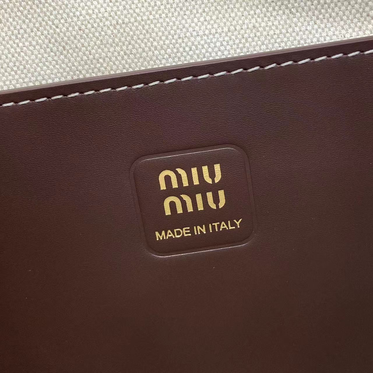 Bagsaaa Miu Miu IVY leather handbag 5BA281 briarwood - 24cm