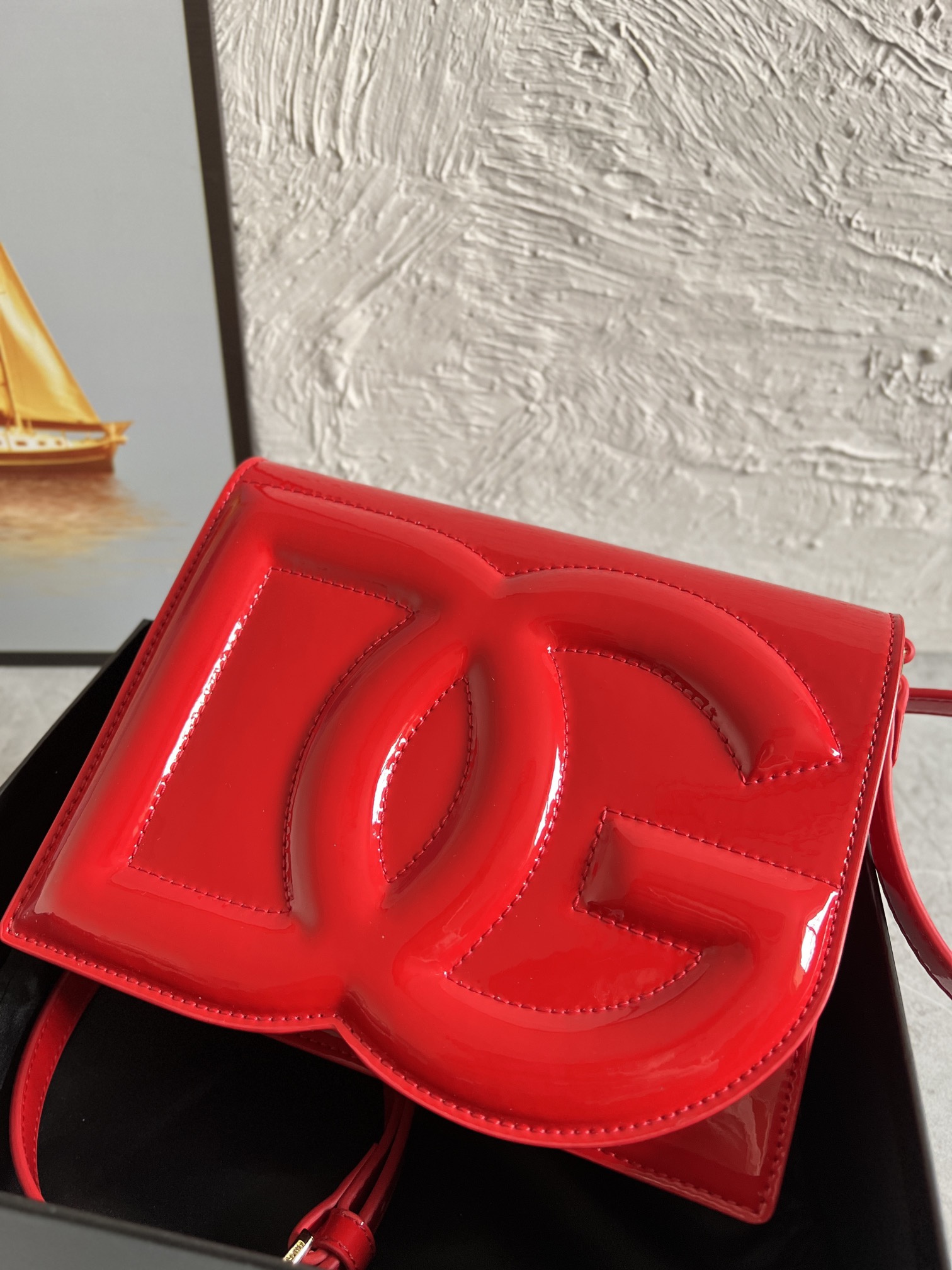 Bagsaaa Dolce & Gabbana Patent Leather DG Logo Crossbody Bag Red - 20cm