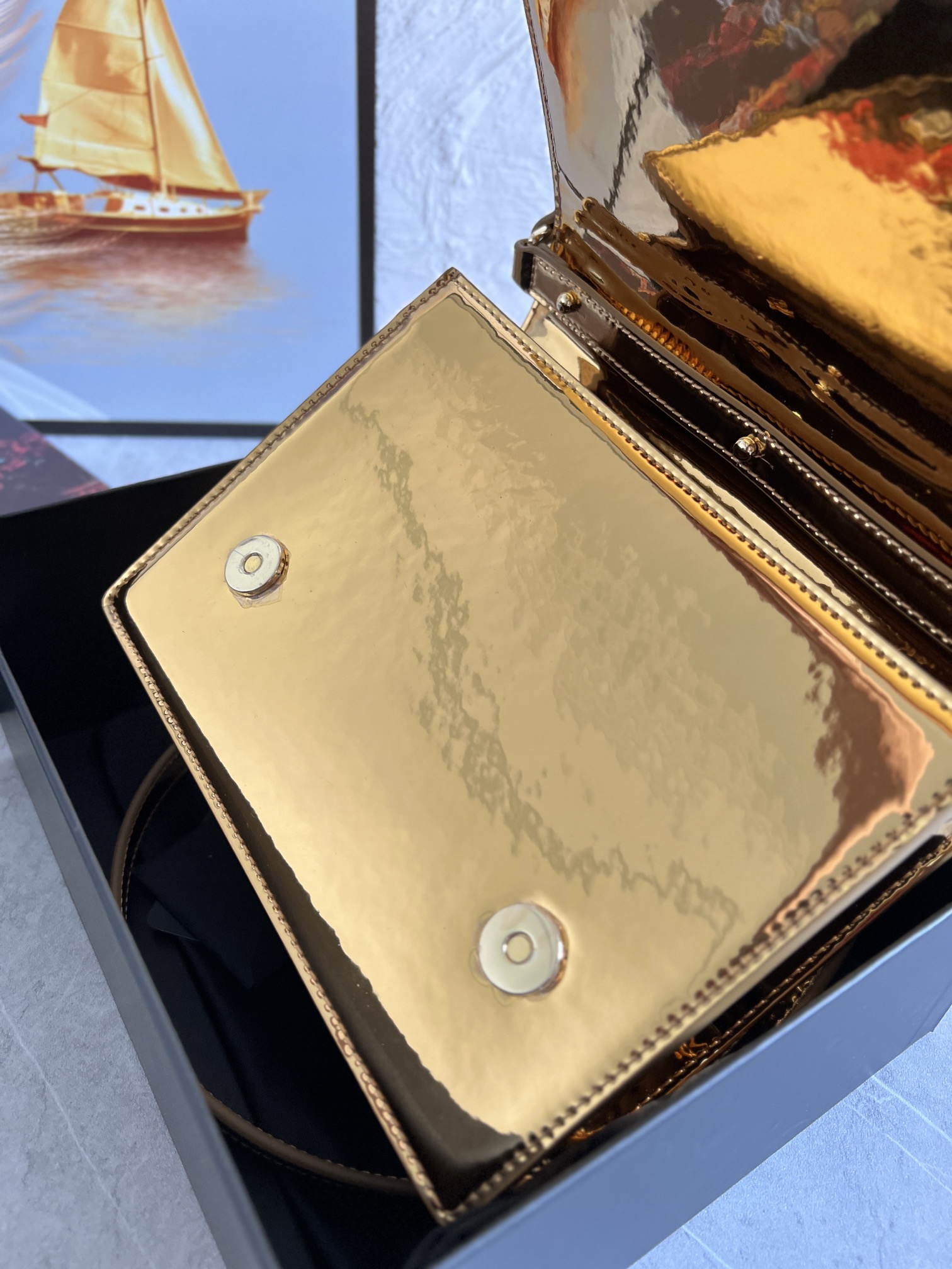 Bagsaaa Dolce & Gabbana Patent Leather DG Logo Crossbody Bag Gold - 20cm