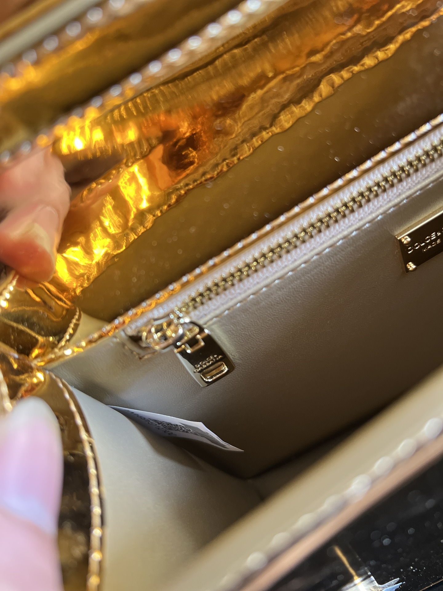 Bagsaaa Dolce & Gabbana Patent Leather DG Logo Crossbody Bag Gold - 20cm