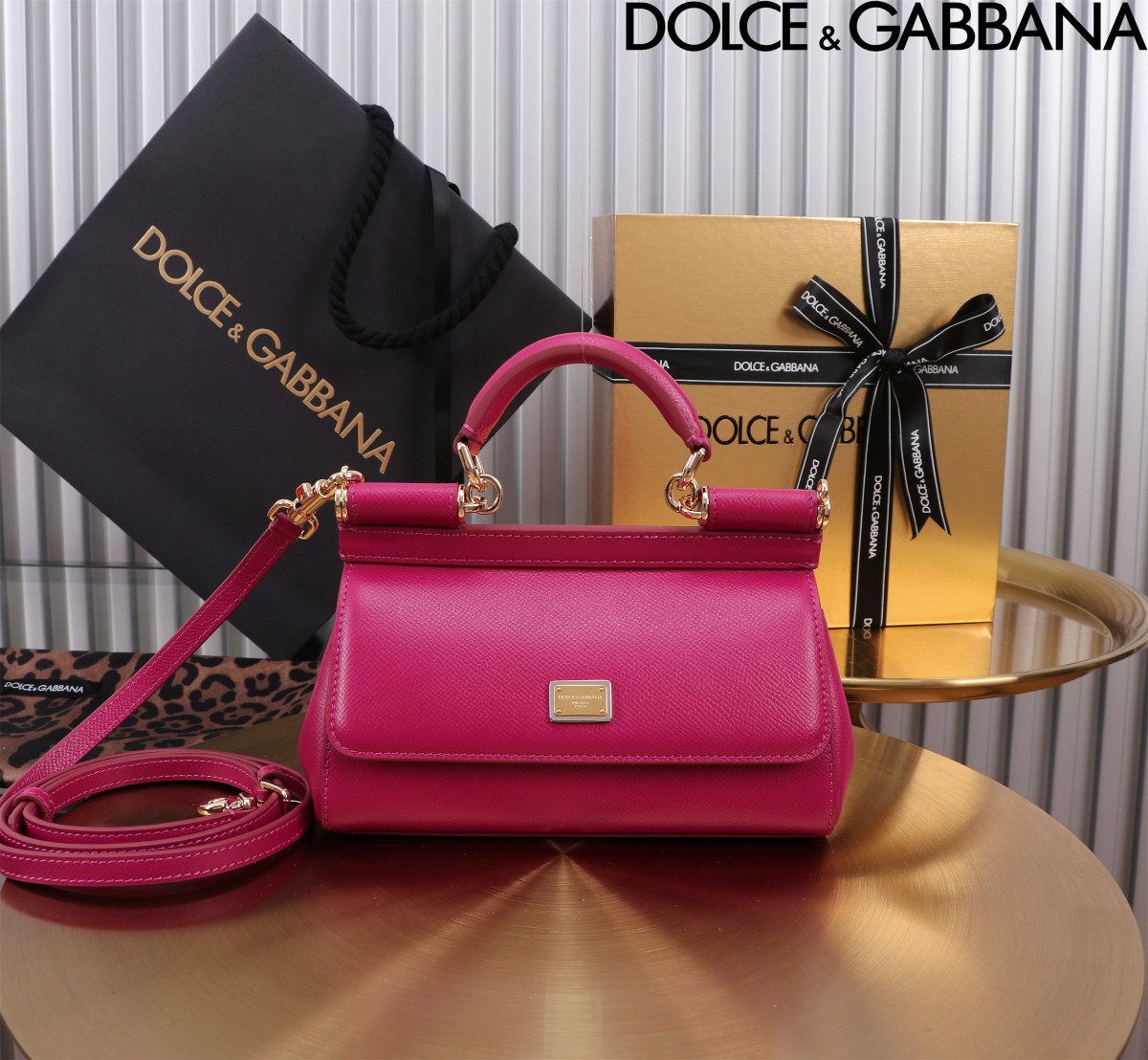 Bagsaaa Dolce & Gabbana Small Sicily handbag fuchsia pink - 19cm