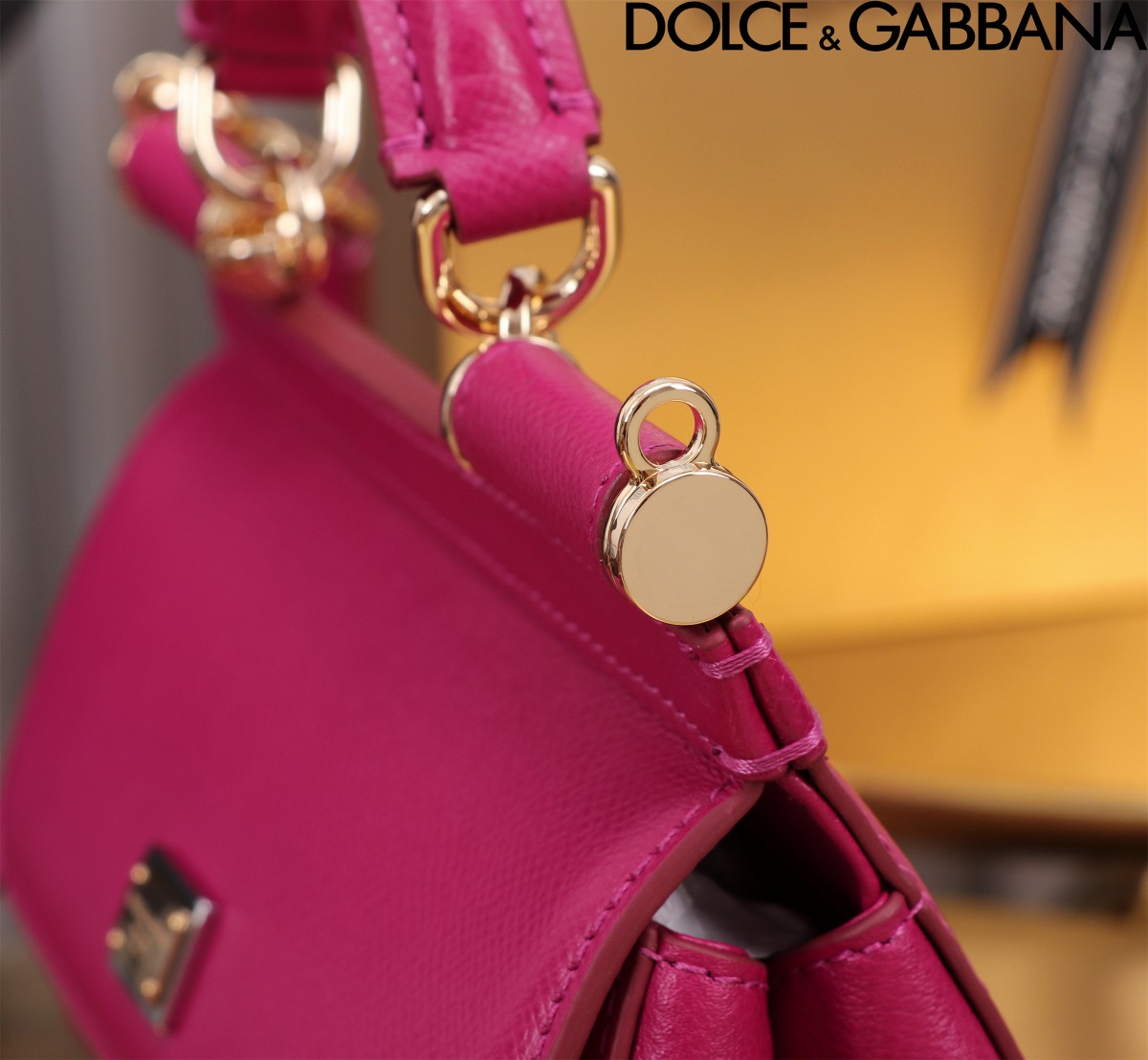 Bagsaaa Dolce & Gabbana Small Sicily handbag fuchsia pink - 19cm
