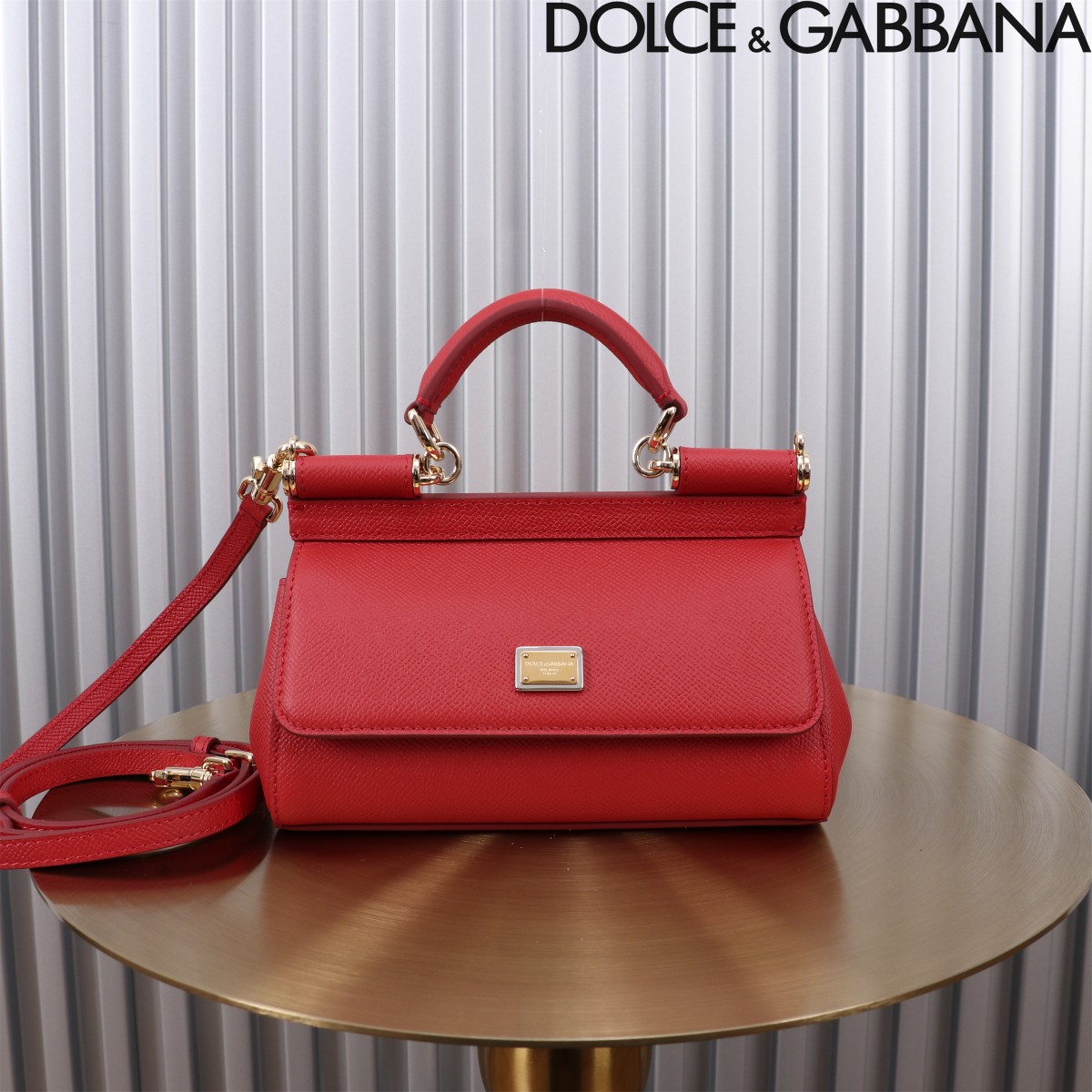 Bagsaaa Dolce & Gabbana Small Sicily handbag red - 19cm
