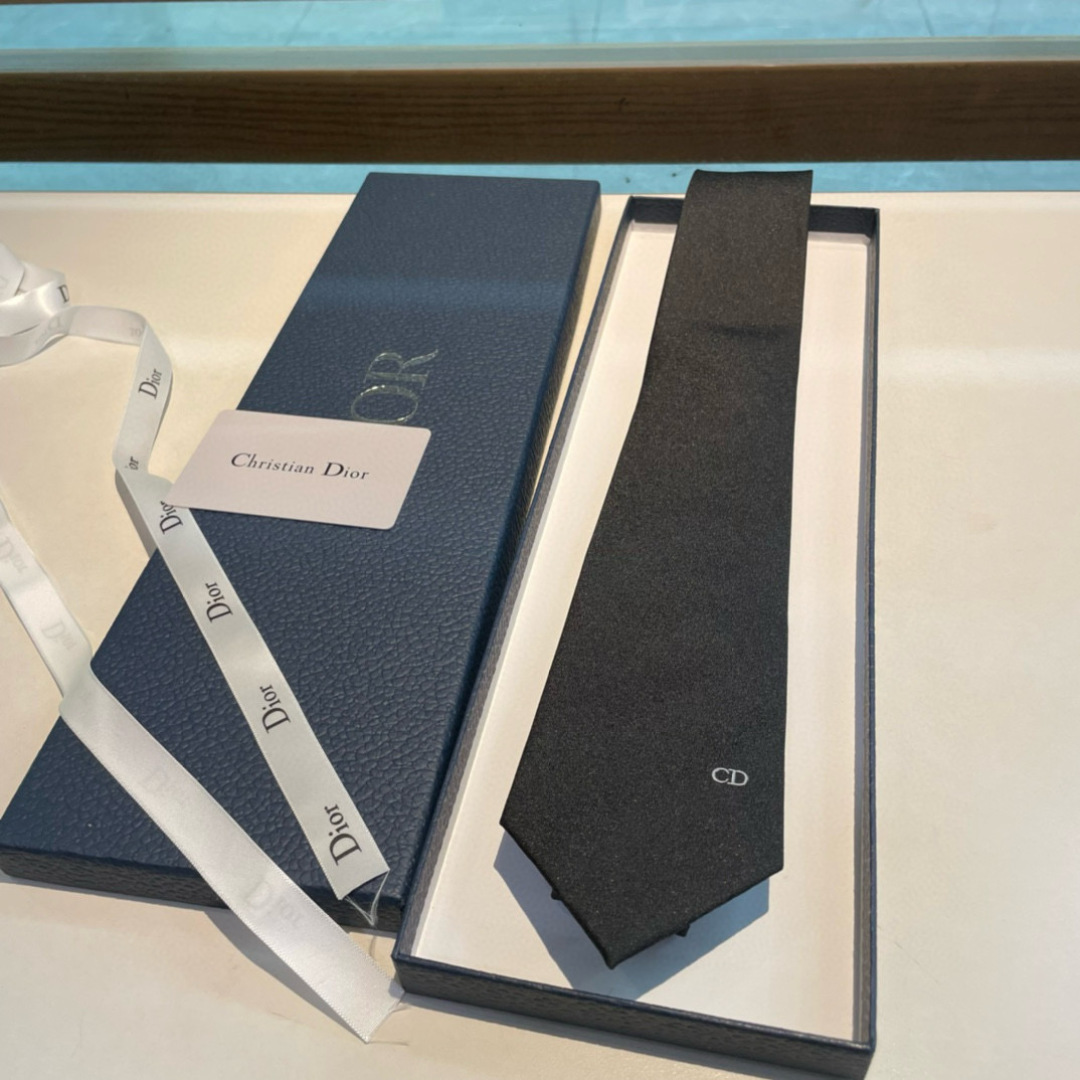 Bagsaaa D10r Tie