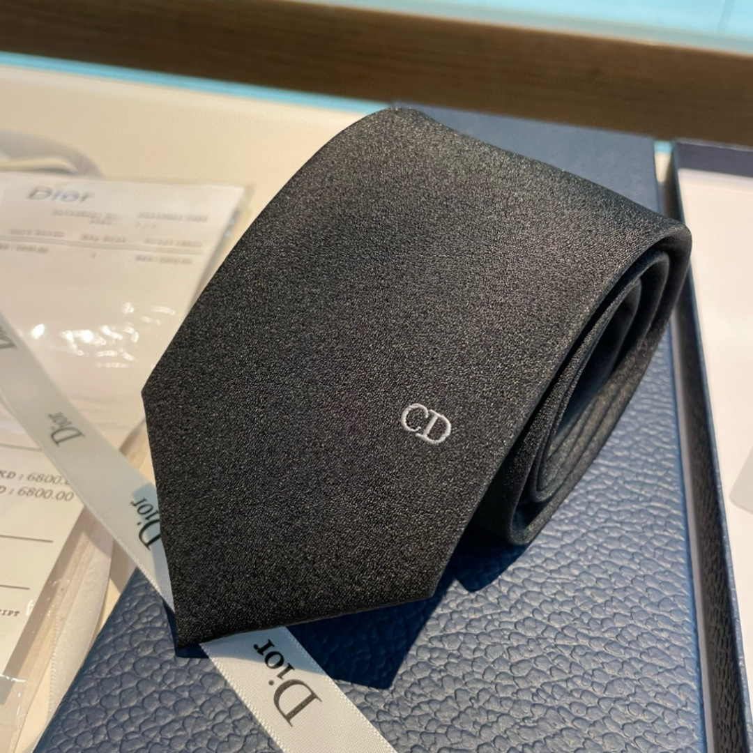 Bagsaaa D10r Tie