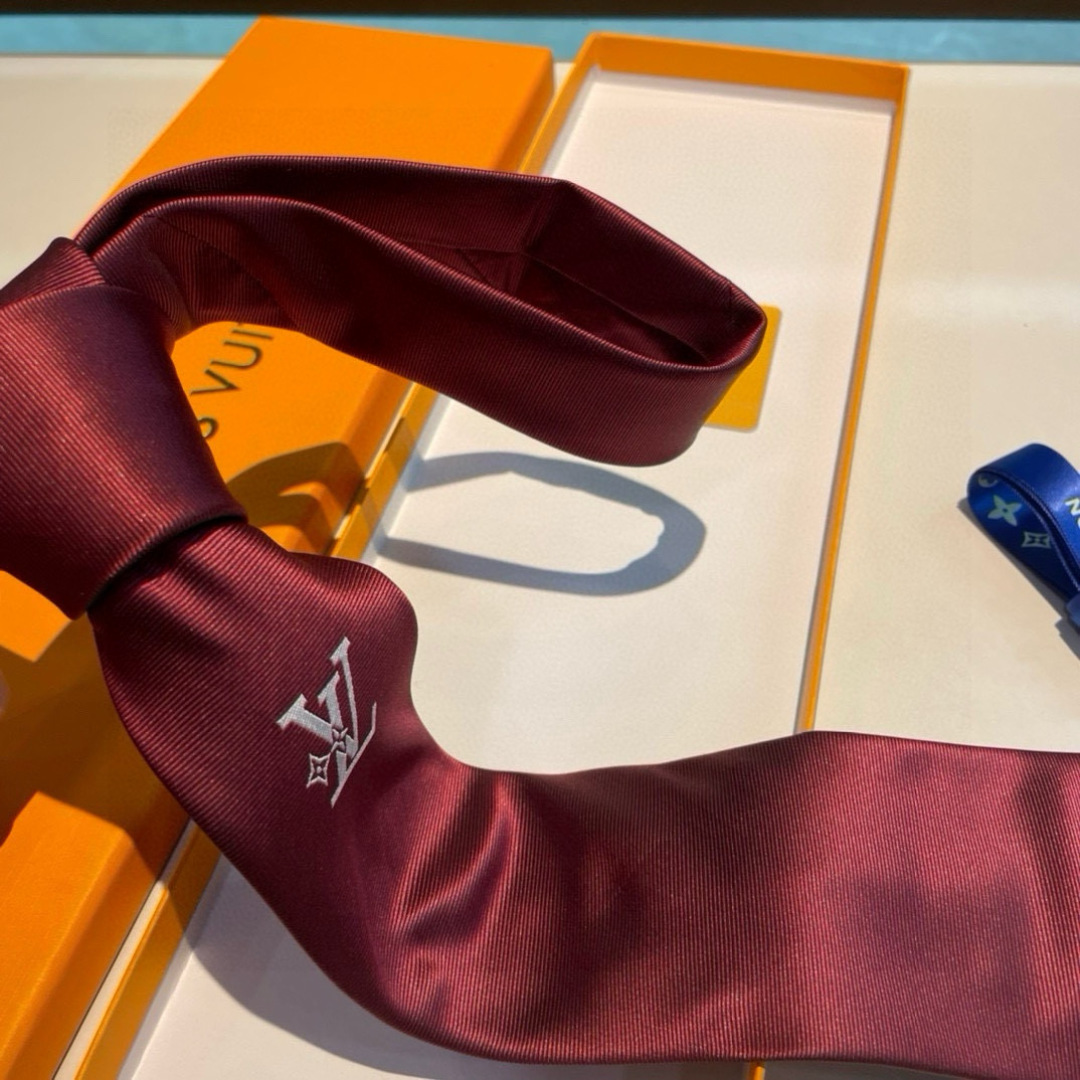 Bagsaaa LV Tie 01