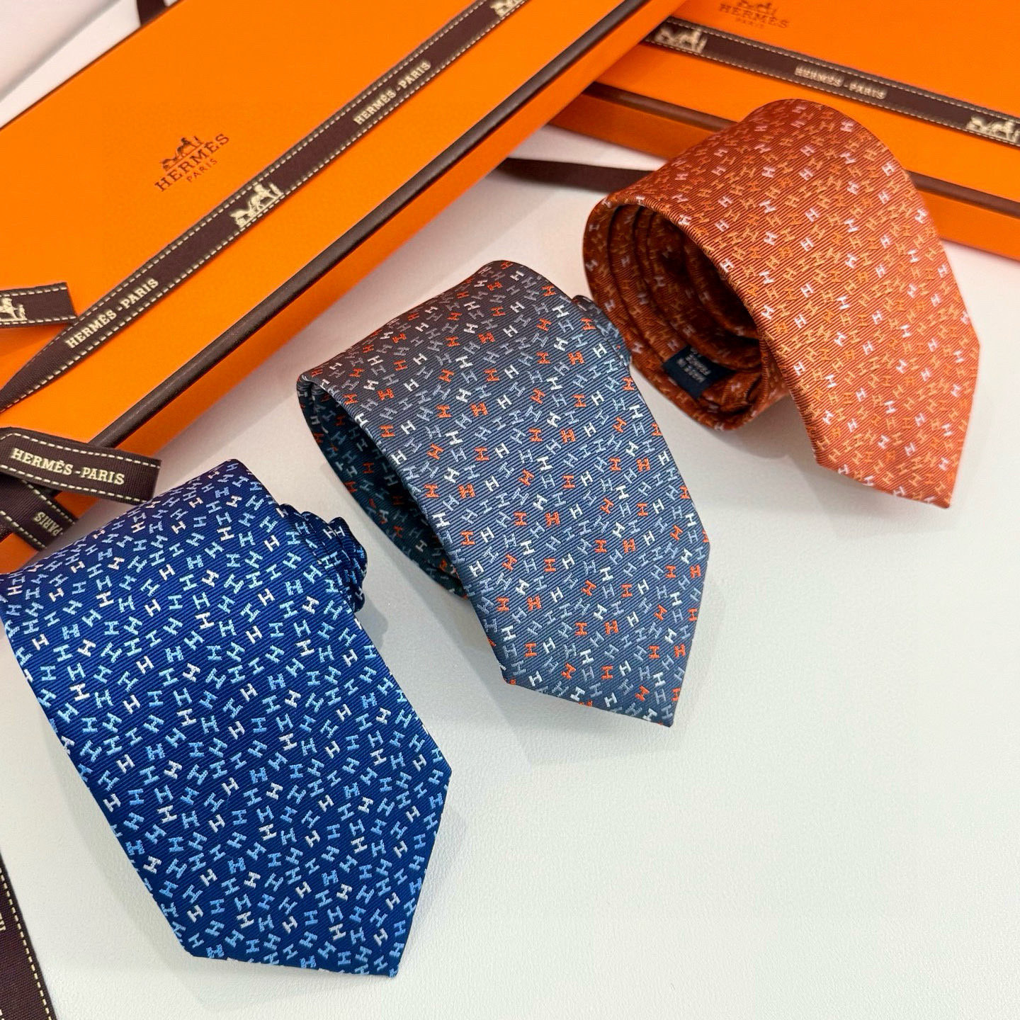 Bagsaaa H**me5 Tie 03