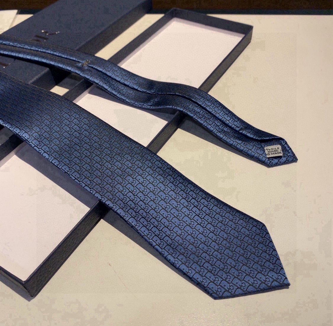 Bagsaaa D10r Tie 04