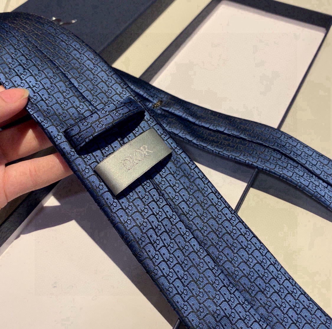 Bagsaaa D10r Tie 04