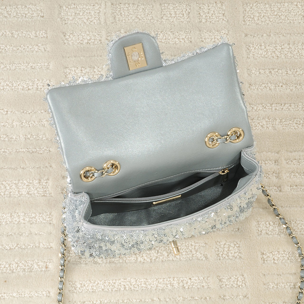 Bagsaaa Ch**el Flap Bag Silver Sequins AS4561 - 21cm