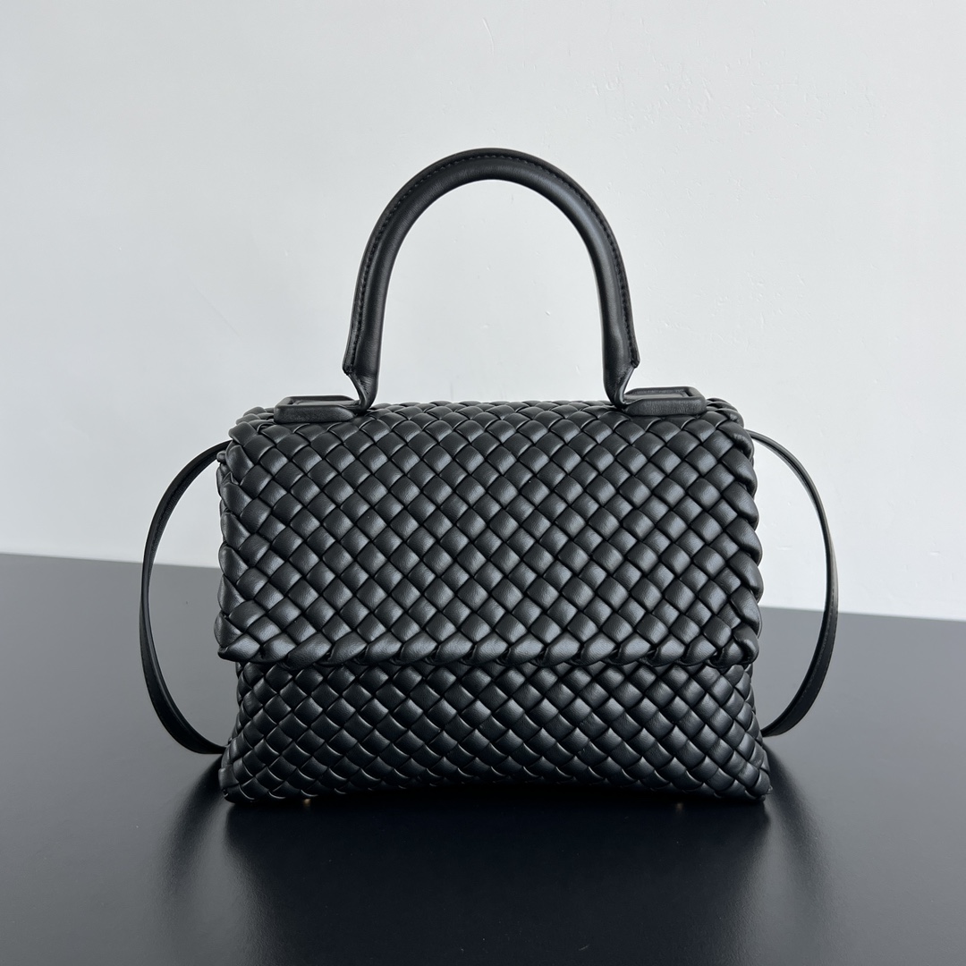 Bagsaaa B0tt*ga Ven*ta Patti Shoulder Bag 776783 black - 26cm
