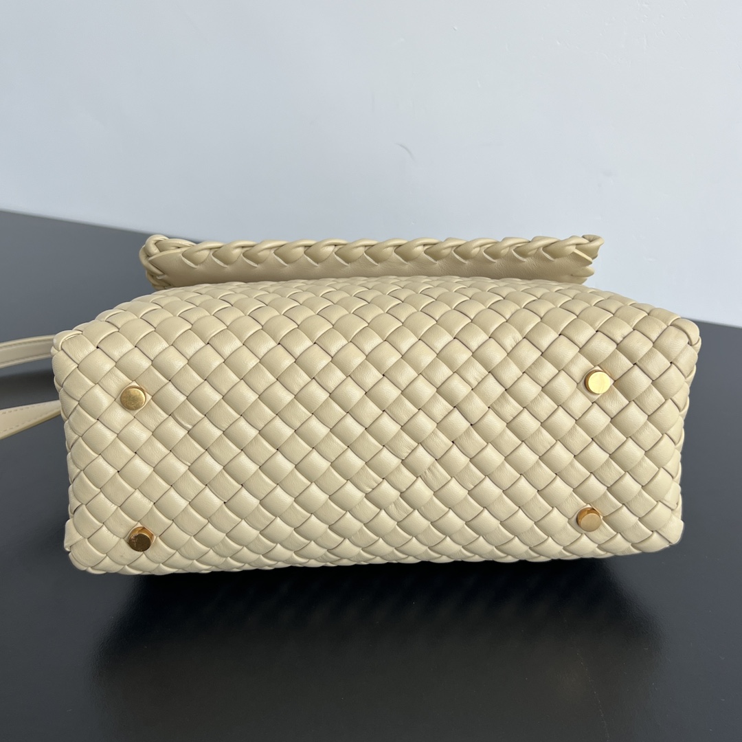 Bagsaaa B0tt*ga Ven*ta Patti Shoulder Bag 776783 beige - 26cm