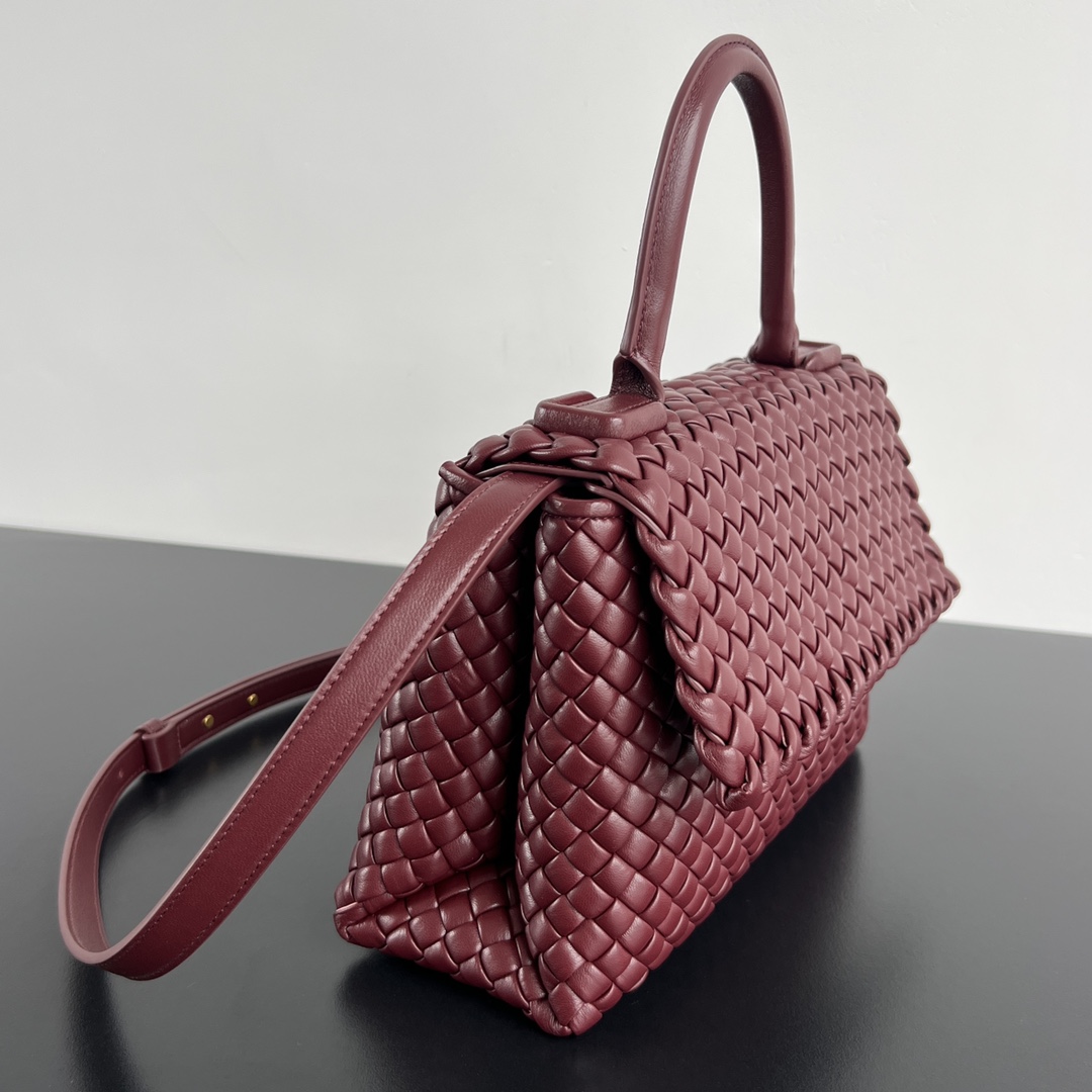 Bagsaaa B0tt*ga Ven*ta Patti Shoulder Bag 776783 red - 26cm