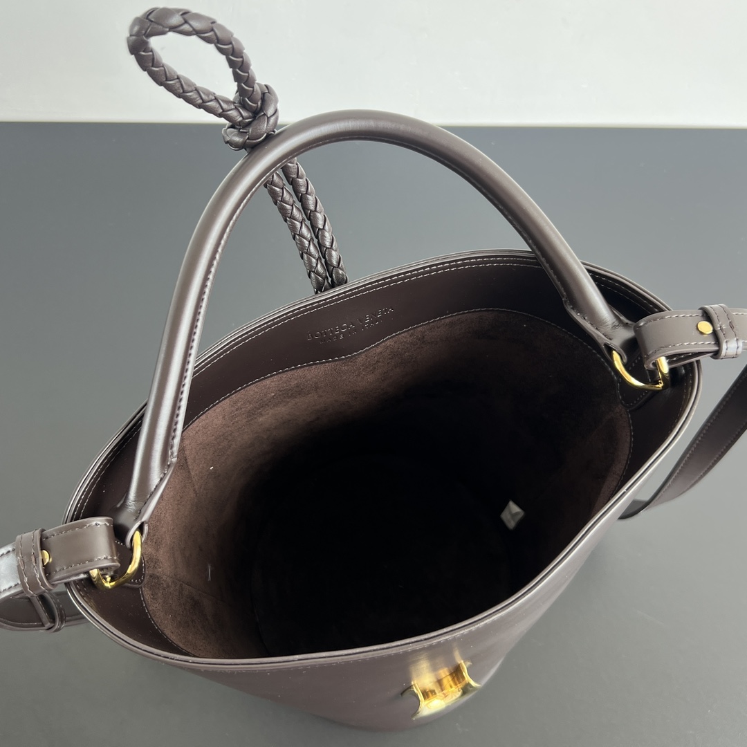 Bagsaaa B0tt*ga Ven*ta Liberta Bucket 806038 Fondant - 30cm