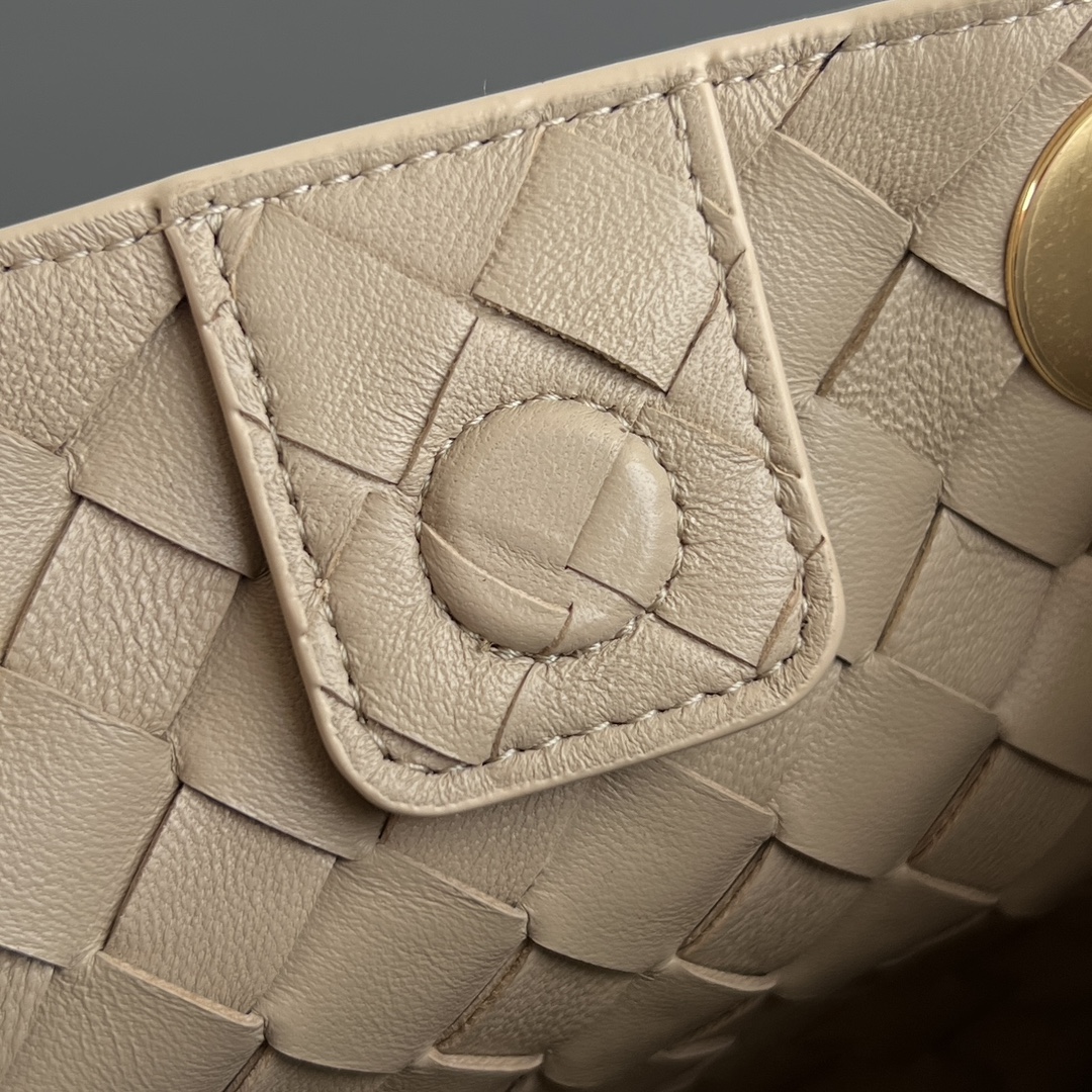 Bagsaaa B0tt*ga Ven*ta Small Parachute Chain 817175 beige - 20cm