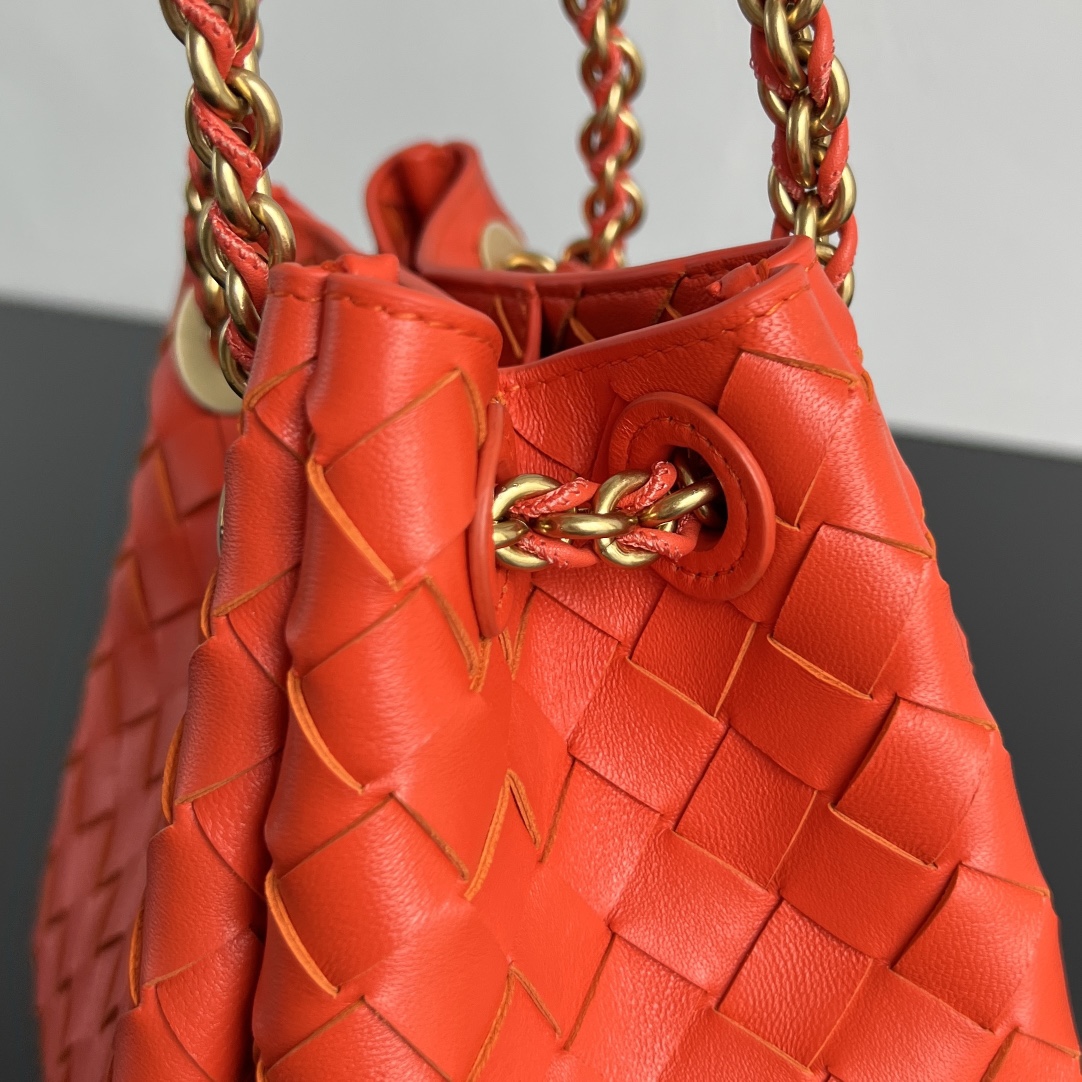 Bagsaaa B0tt*ga Ven*ta Small Parachute Chain 817175 orange - 20cm
