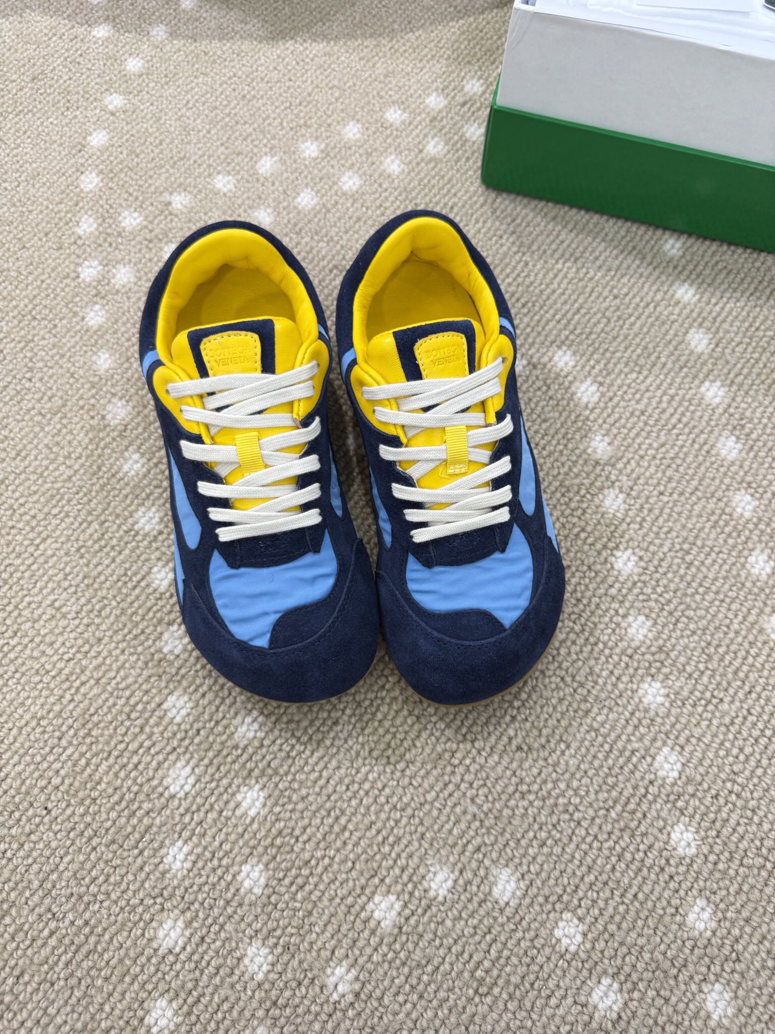 Bagsaaa B0tt*ga Ven*ta Orbit Flash Sneaker blue & yellow