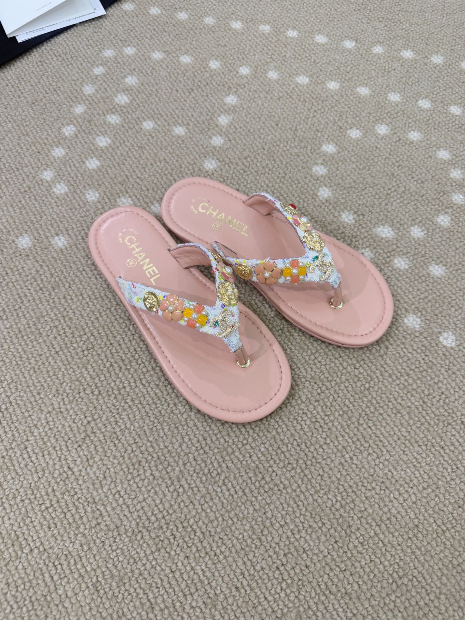 Bagsaaa Ch**el Thongs G46304 Light Pink