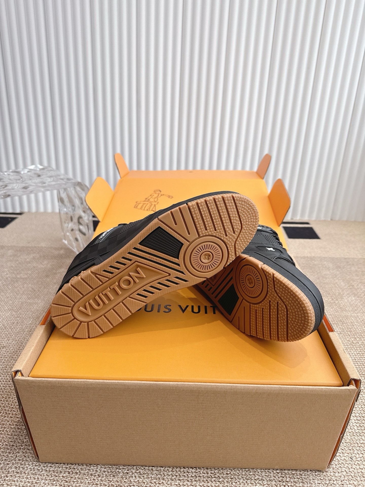 Bagsaaa LV Trainer Sneaker black