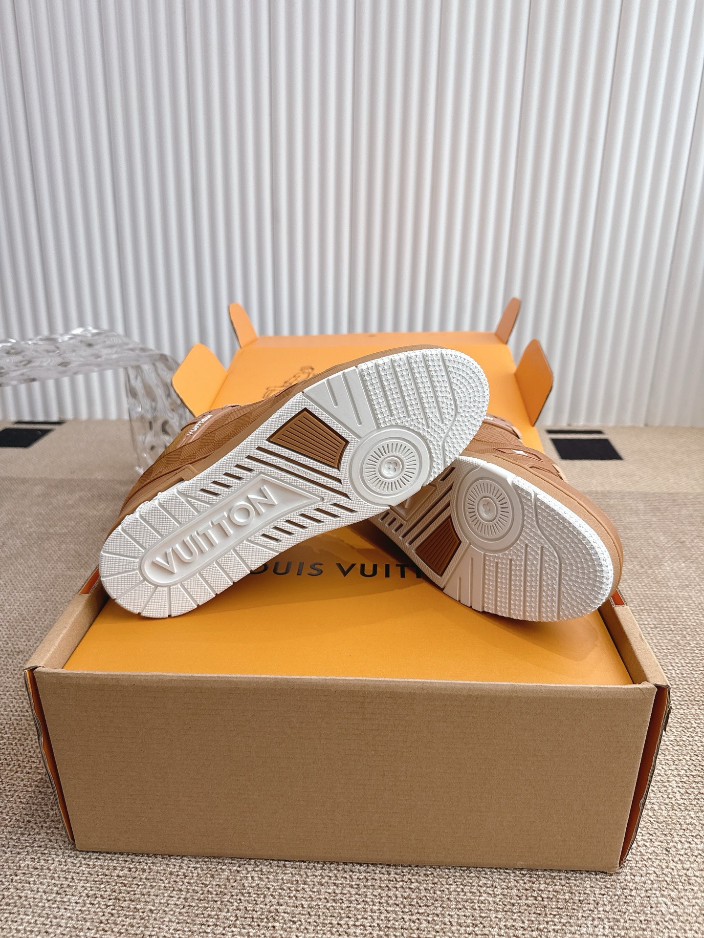 Bagsaaa LV Trainer Sneaker Cognac brown