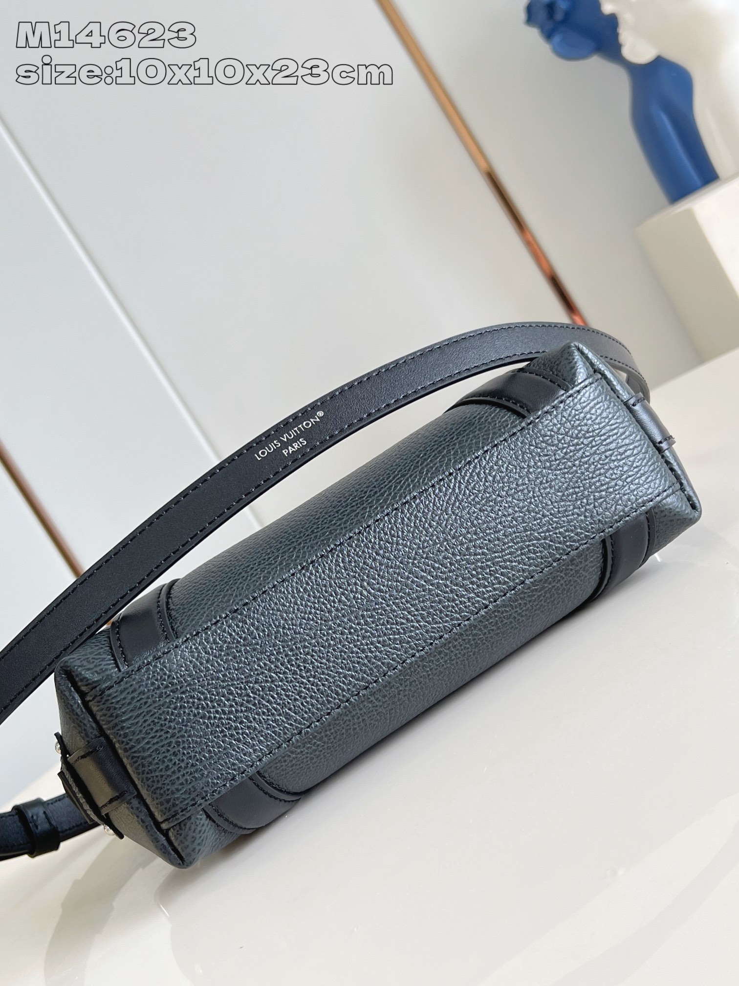 Bagsaaa M14623 SS25 Collection Nano LV Biker Black - 23 x 10 x 10 cm