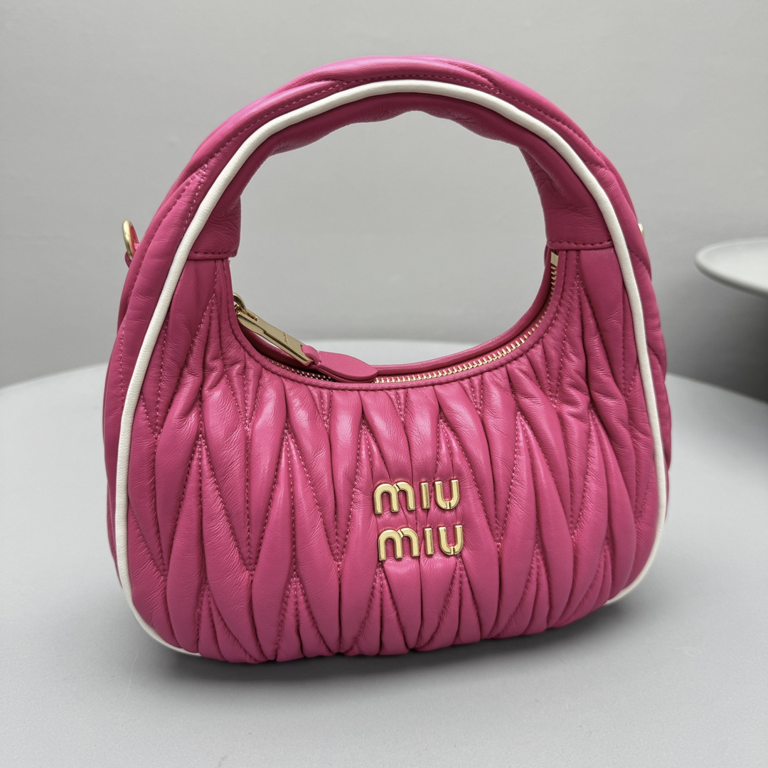Bagsaaa Miu Miu Wander matelassé nappa leather bag 5BC125 pink - 20cm