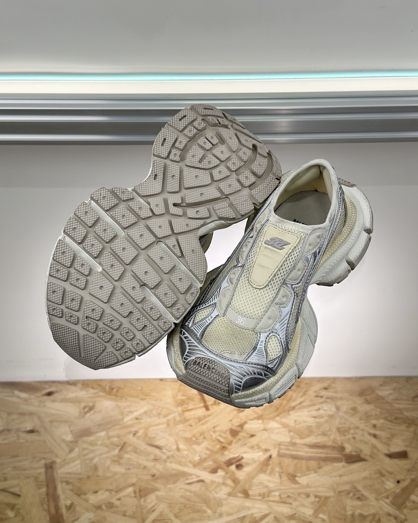 Bagsaaa Ba1en*iaga 3xl Slip-on Sneaker in Gray