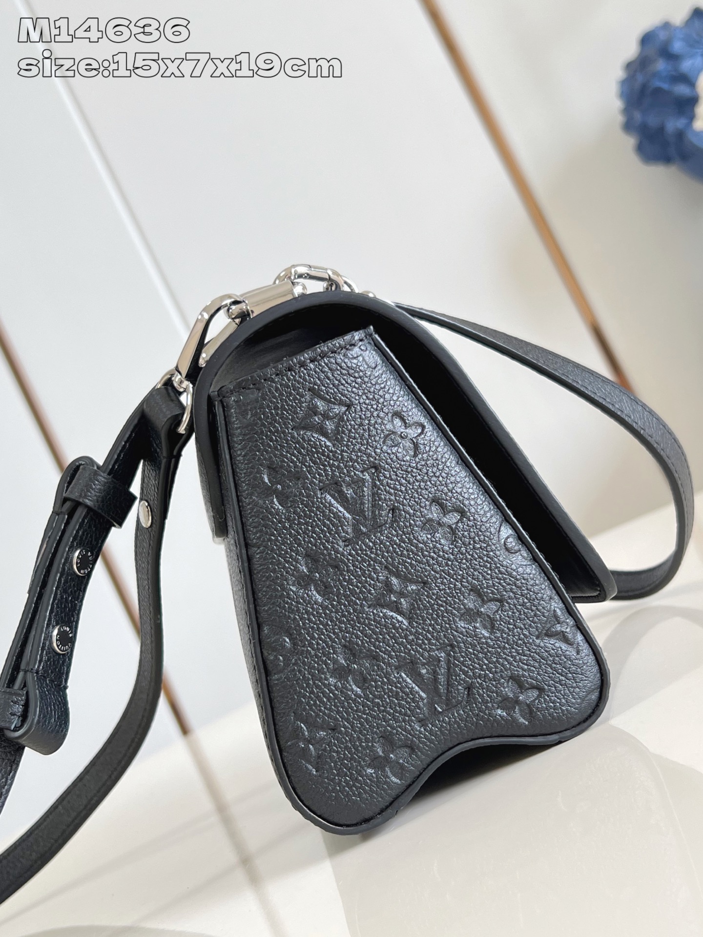 Bagsaaa LV M14636 Twist PM Slim Black - 19cm
