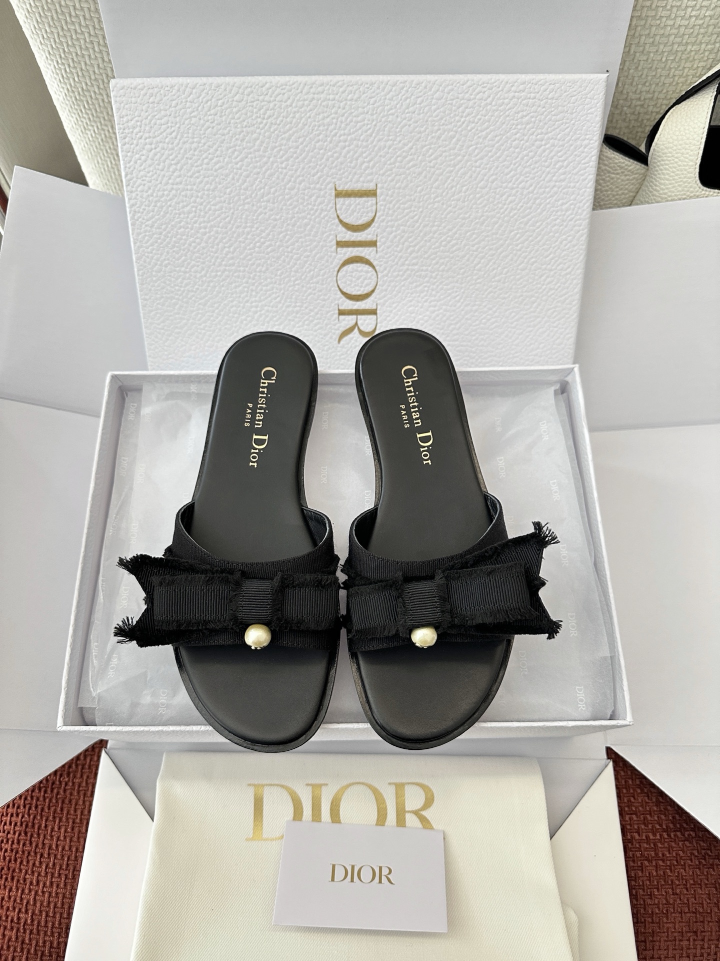 Bagsaaa D10r AD10rable Slide Black Fringed Grosgrain 
