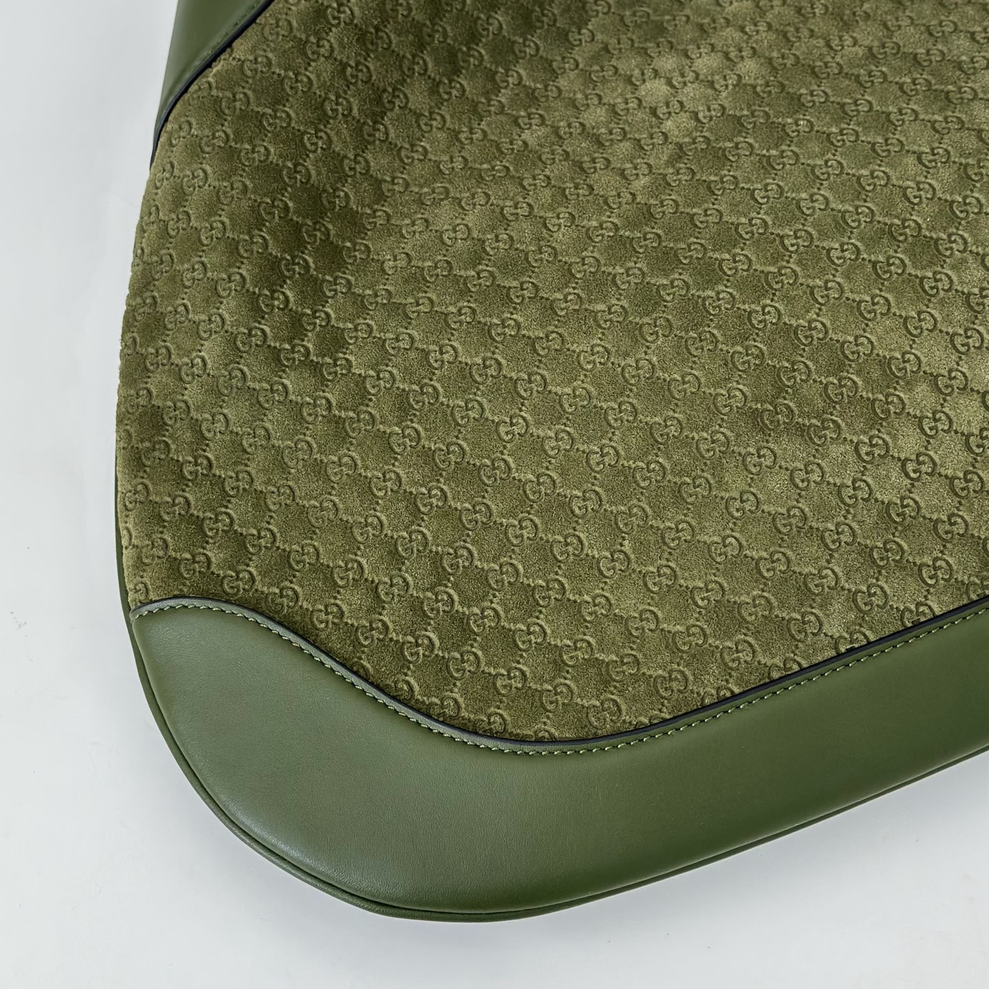 Bagsaaa Gvc*1 B medium shoulder bag 834981 green suede - 42cm
