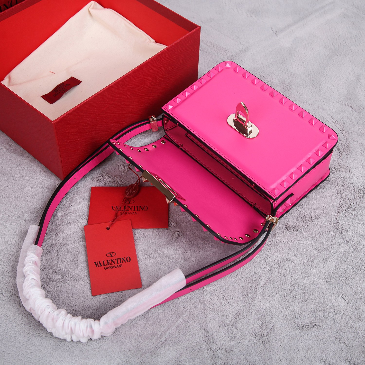 Bagsaaa Va1e*ntin0 Bright Pink Smooth Leather Rockstud23 Small Shoulder Bag - 19cm