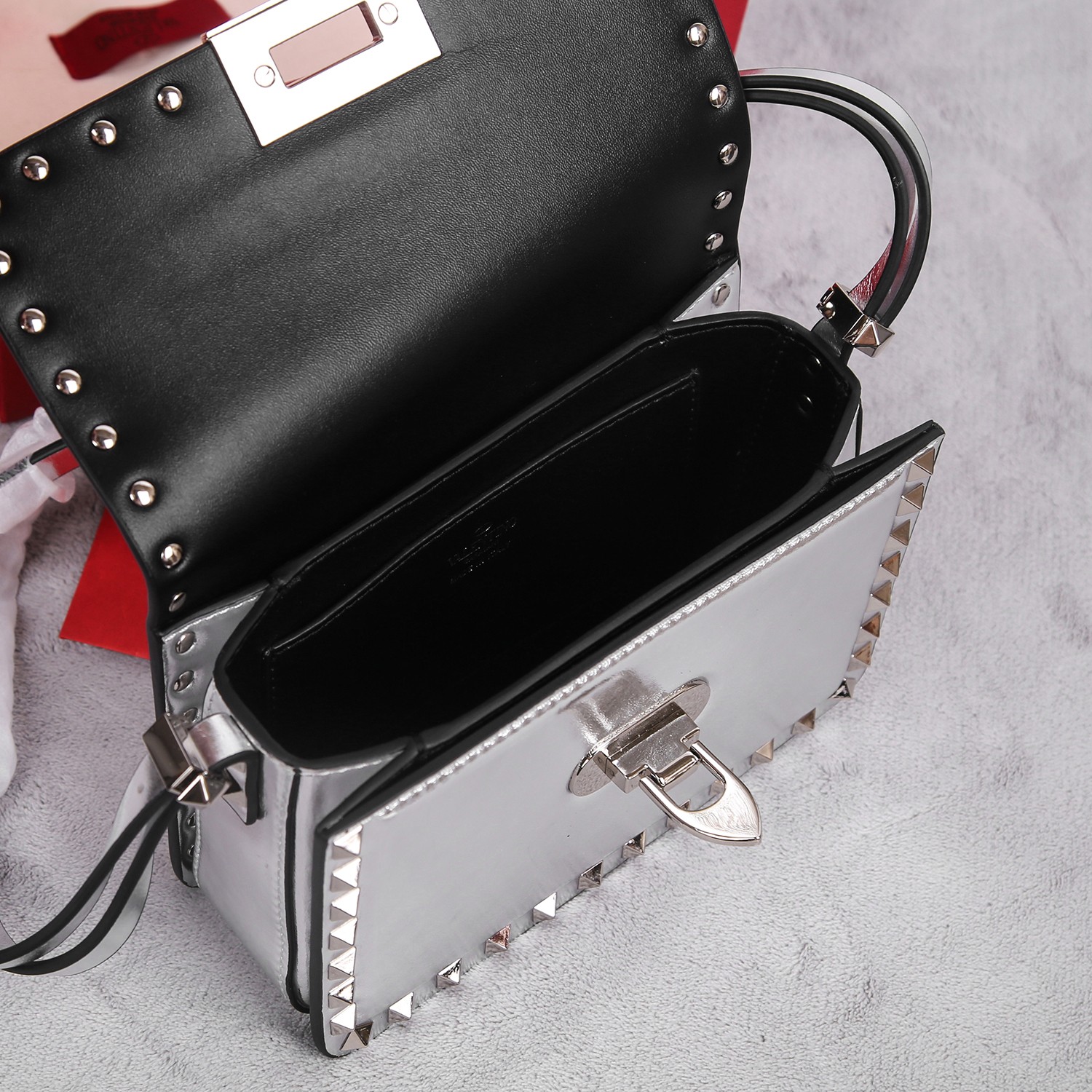 Bagsaaa Va1e*ntin0 Silver Smooth Leather Rockstud23 Small Shoulder Bag - 19cm