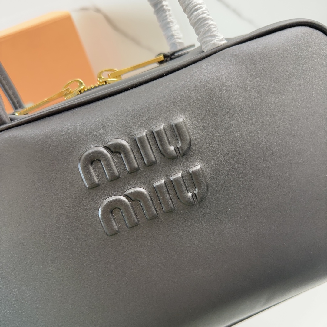 Bagsaaa Miu Miu Beau leather top-handle bag 5BB172 black - 30cm