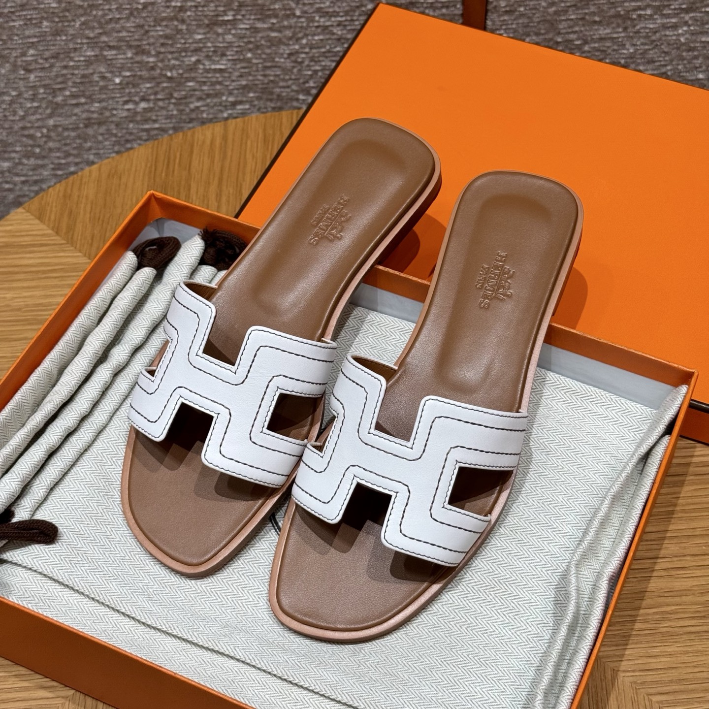 Bagsaaa H**me5 Oran Sandal