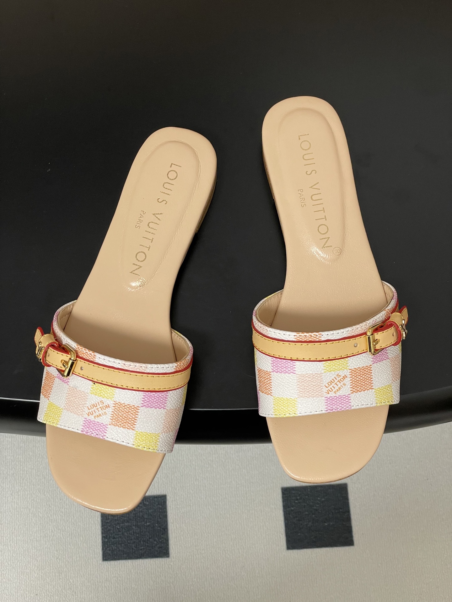 Bagsaaa LV Neo Revival Flat Mule Light Pink