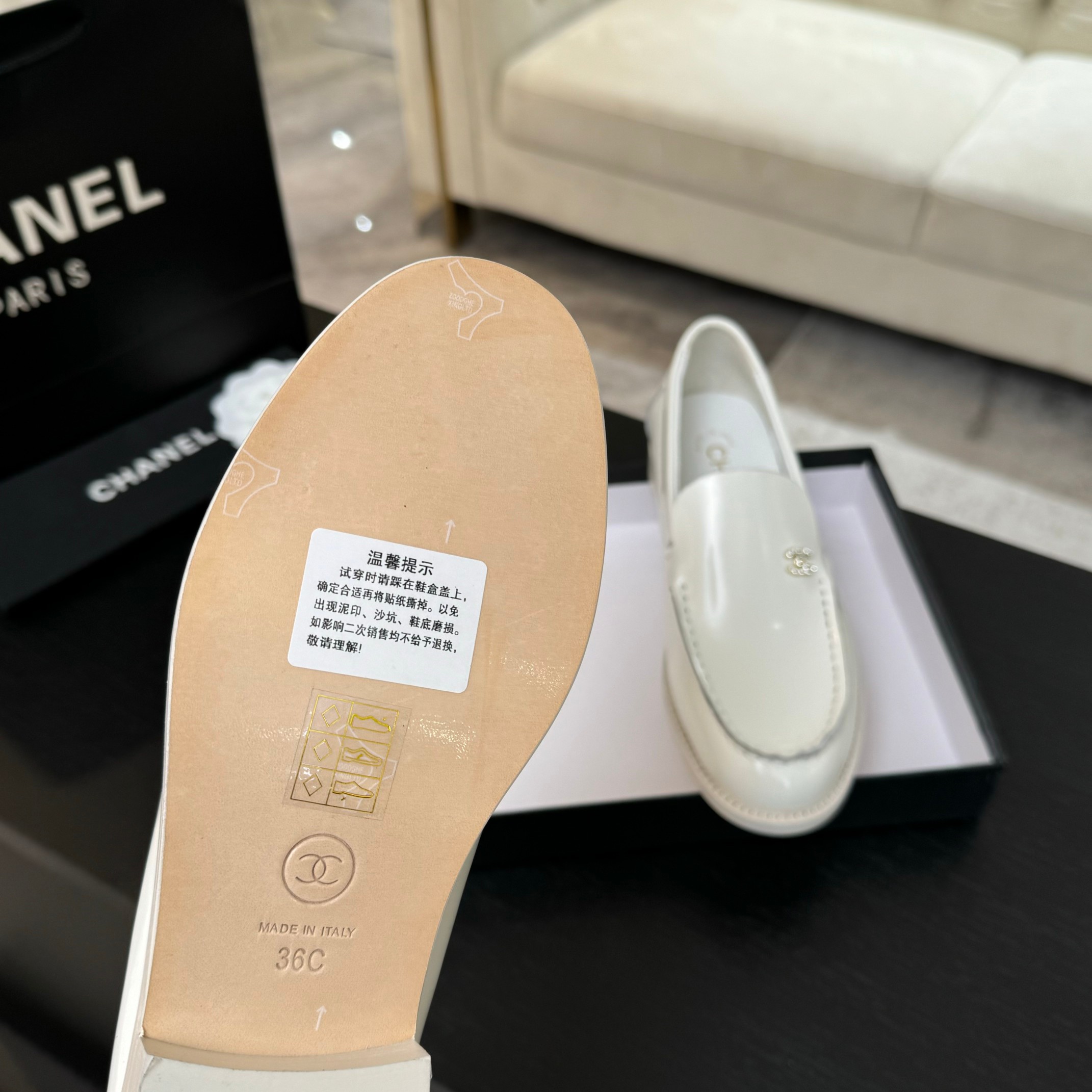 Bagsaaa Ch**el Moccasins G45615 White