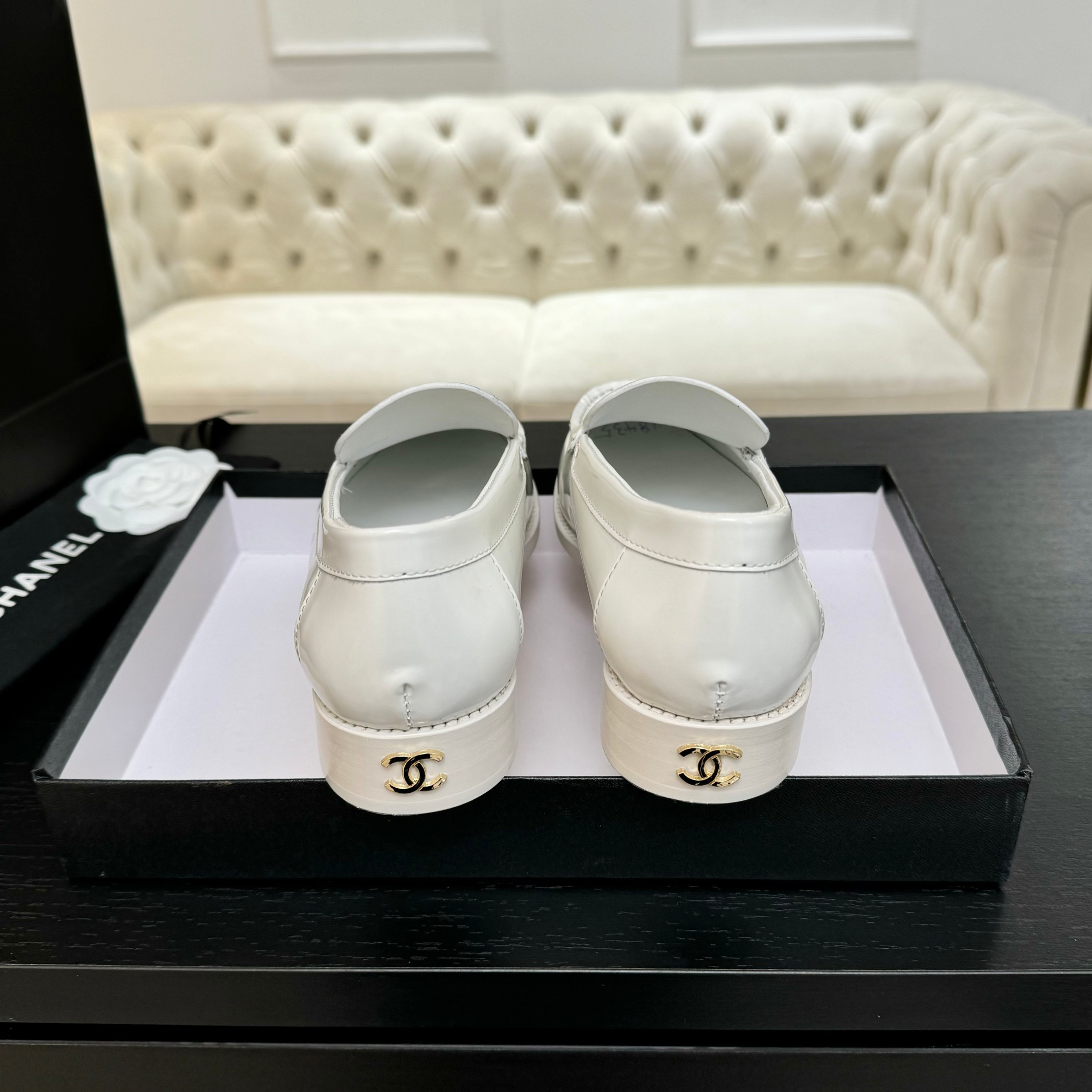 Bagsaaa Ch**el Moccasins G45615 White