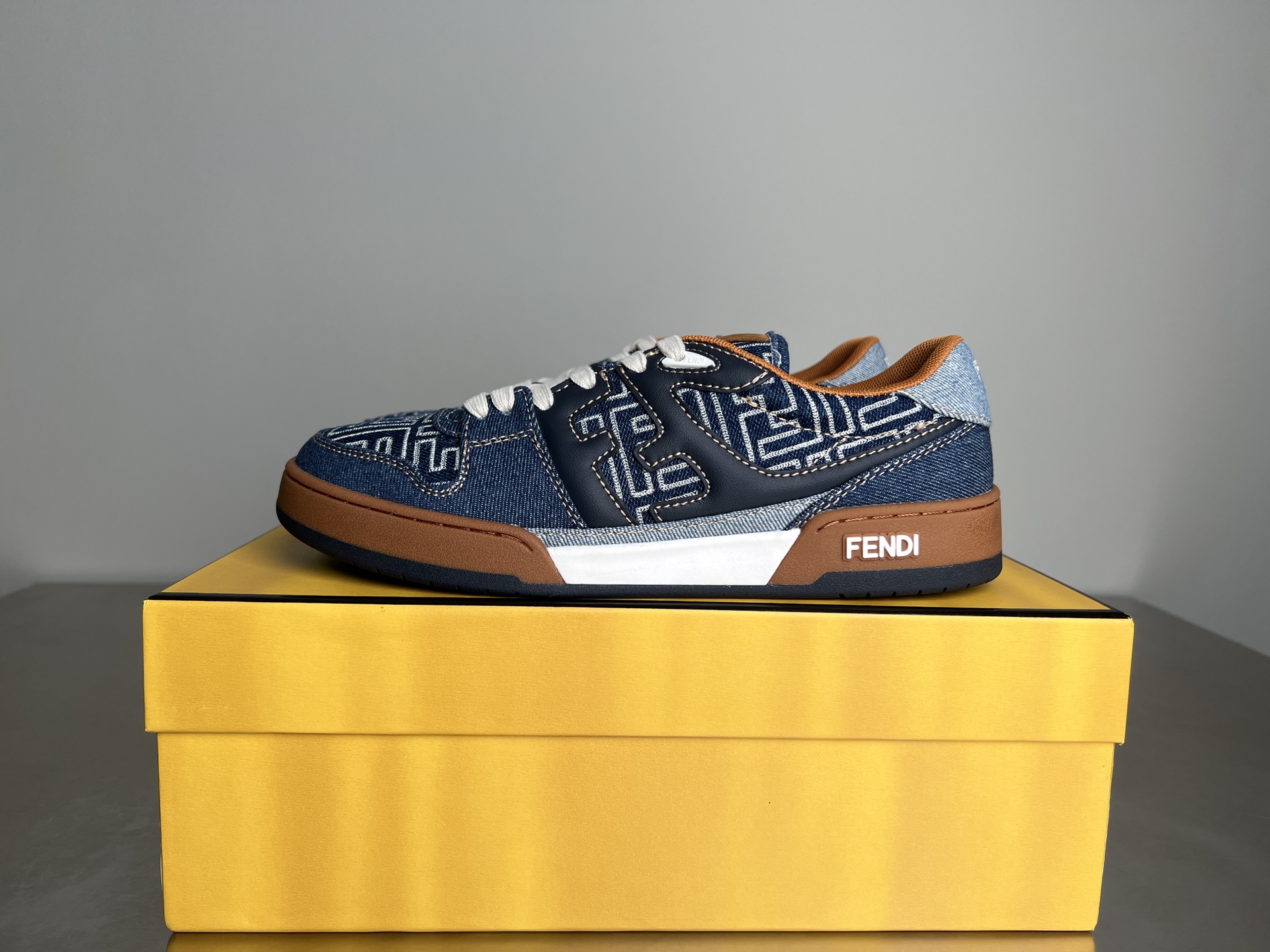 Bagsaaa F**di Match Sneakers Blue FF Jacquard low-tops